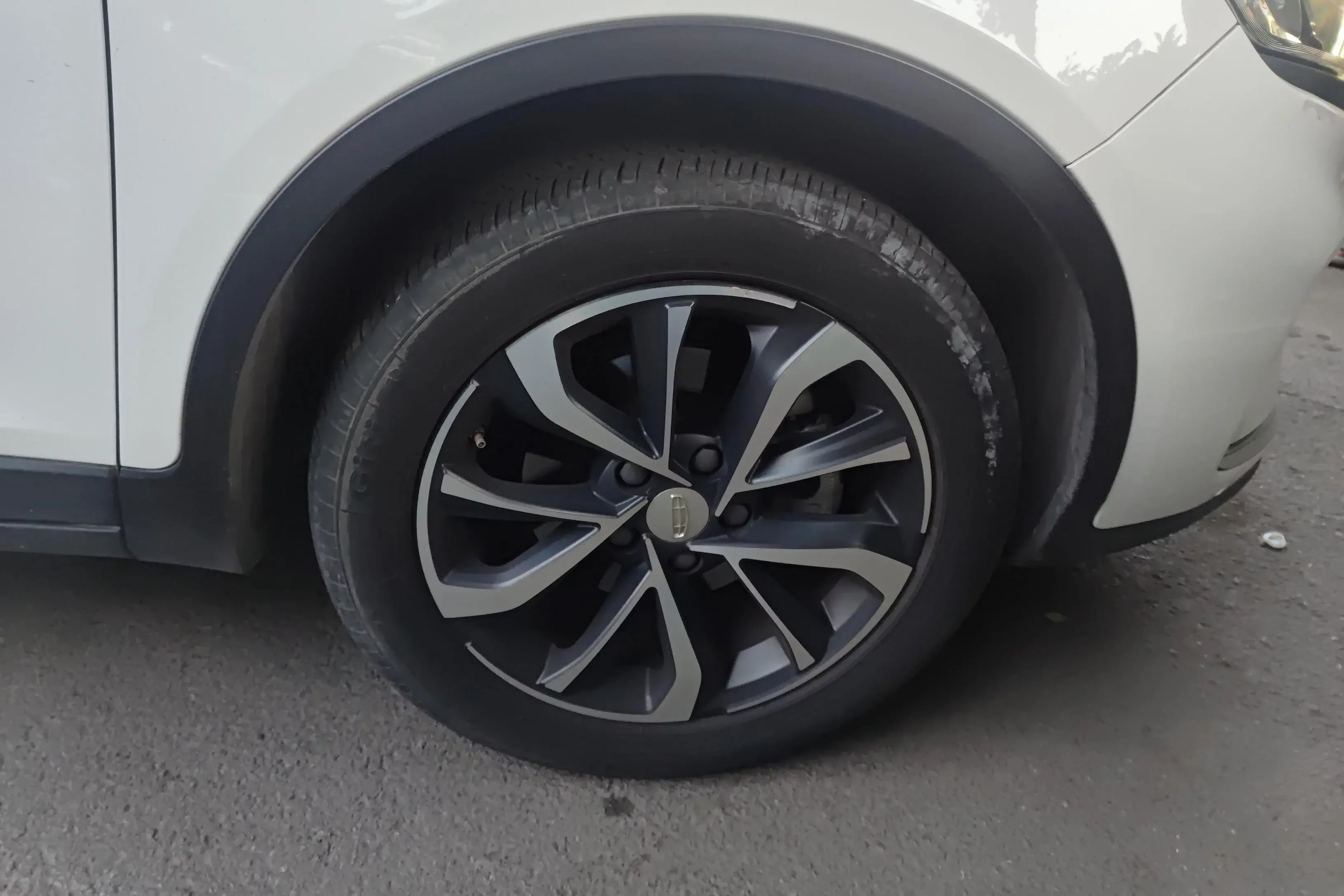 Geely Emgrand GS