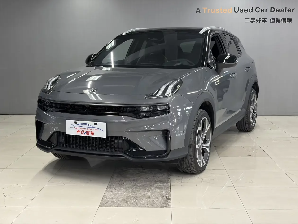 Lynk & Co 06