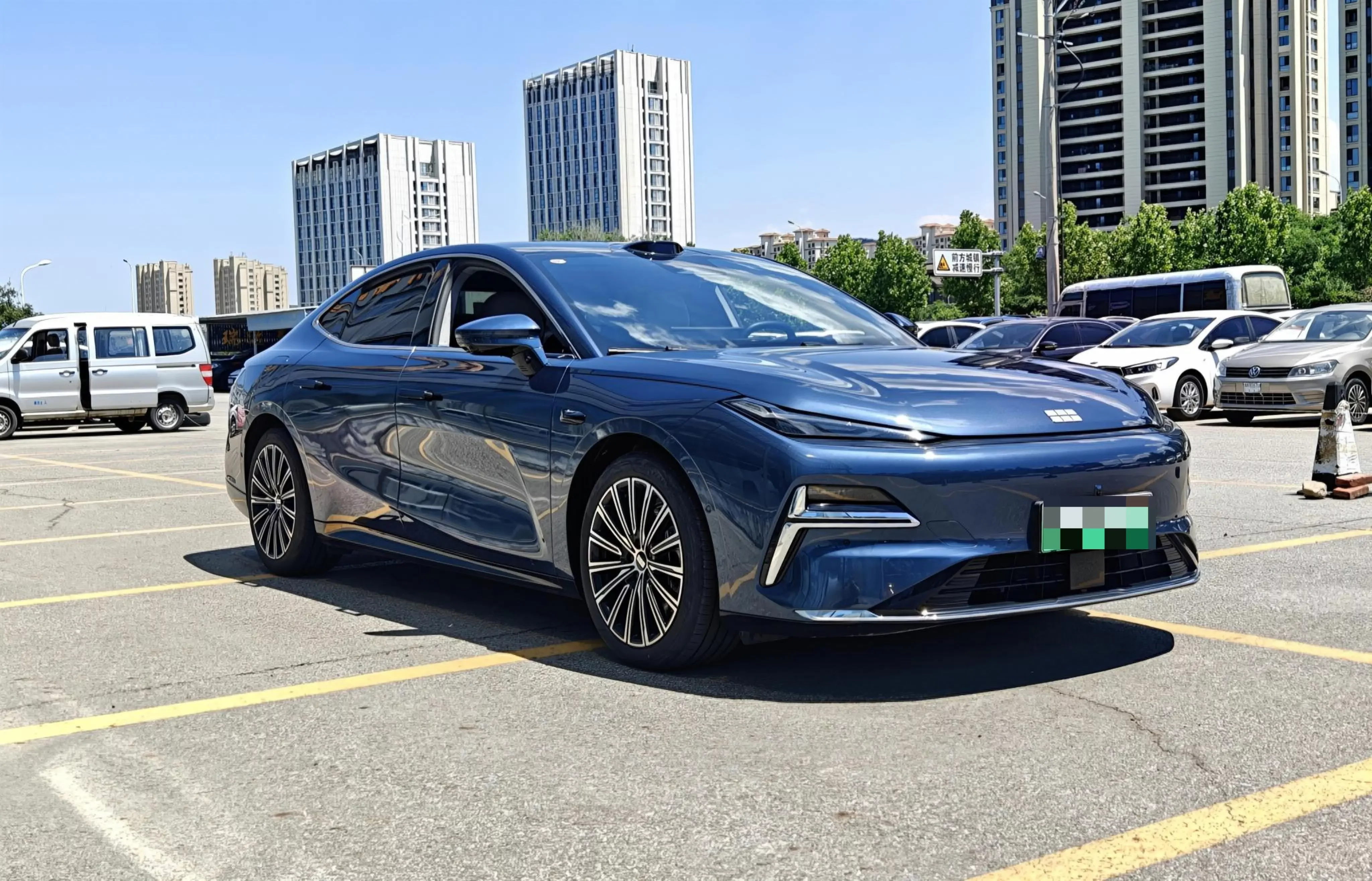 Geely Galaxy Star 8 PHEV