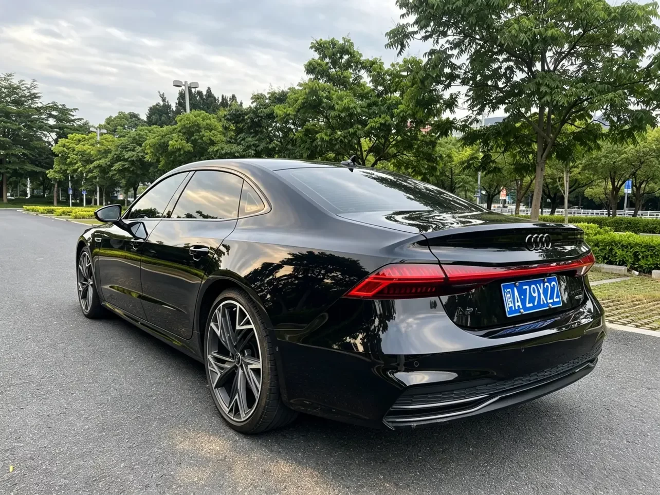 Audi A7L