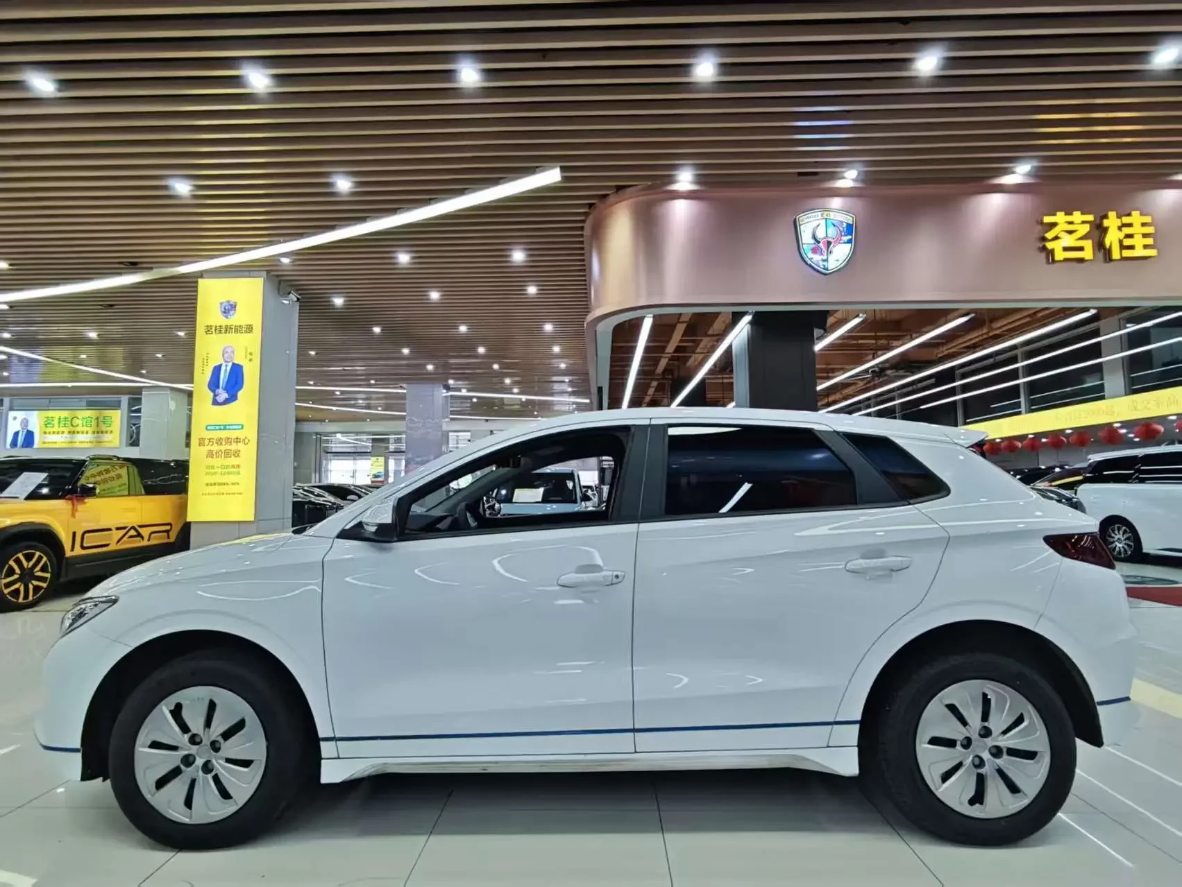 BYD e2