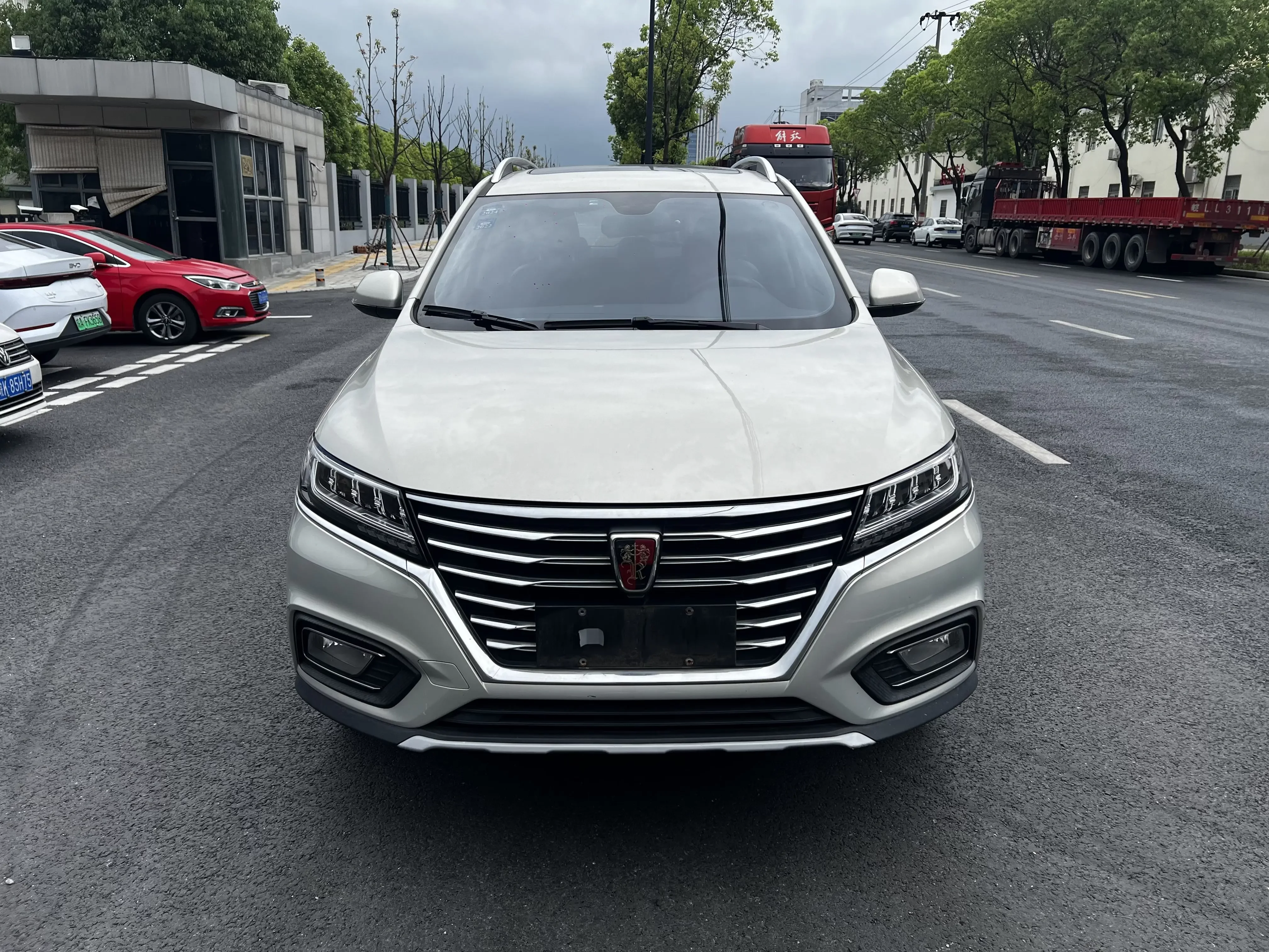 Roewe eRX5