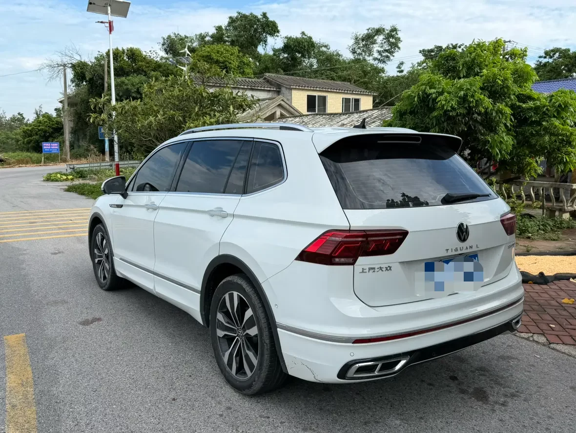 Volkswagen Tiguan L