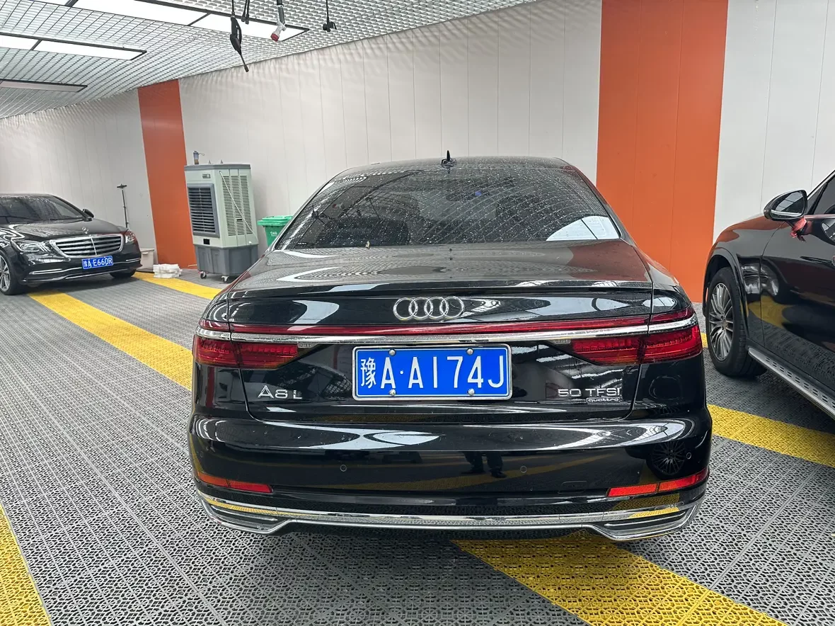 Audi A8