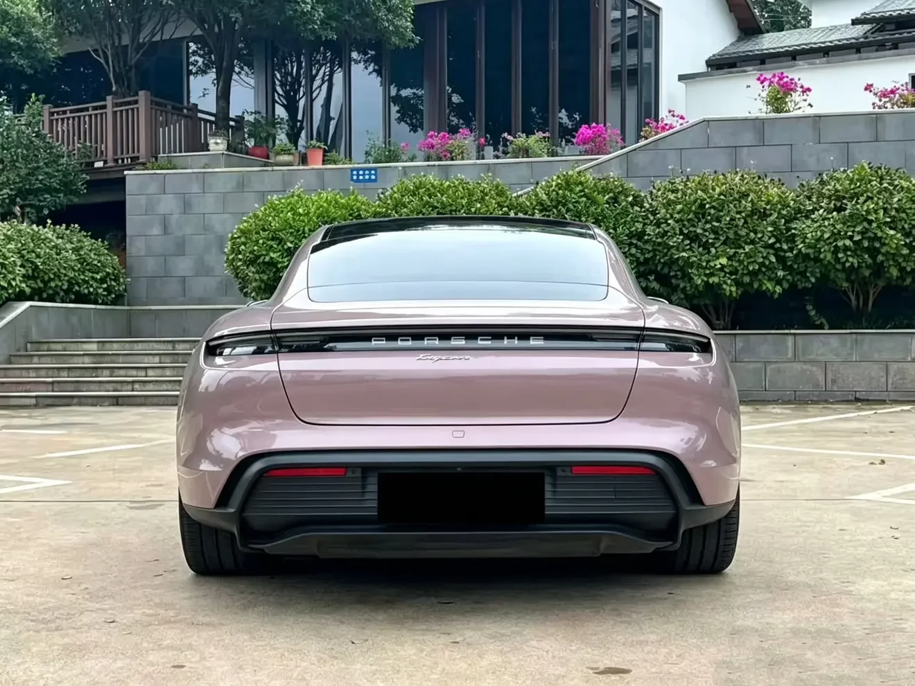 Porsche Taycan