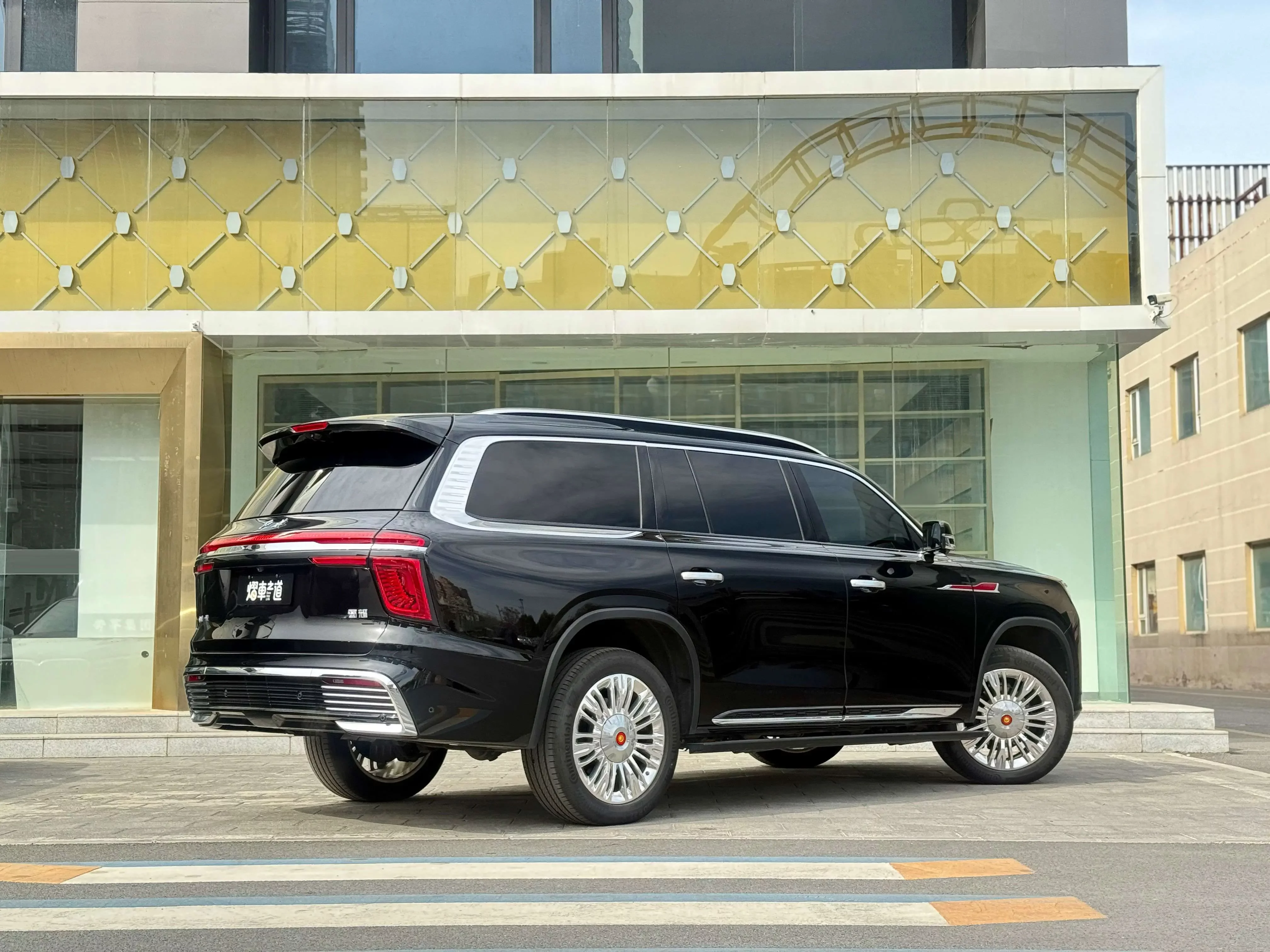 Hongqi Red Flag Golden Sunflower National Glory