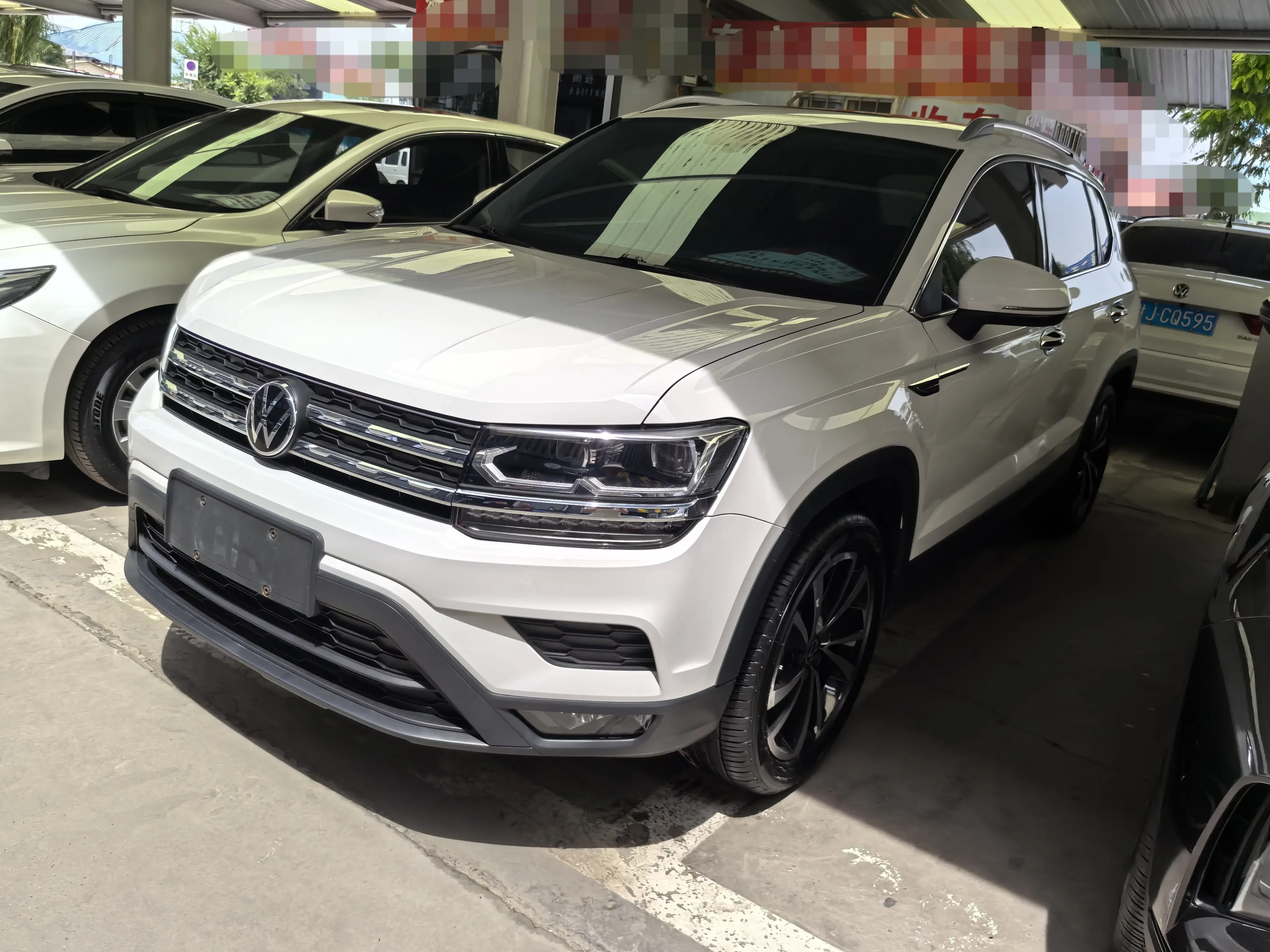 Volkswagen Tharu