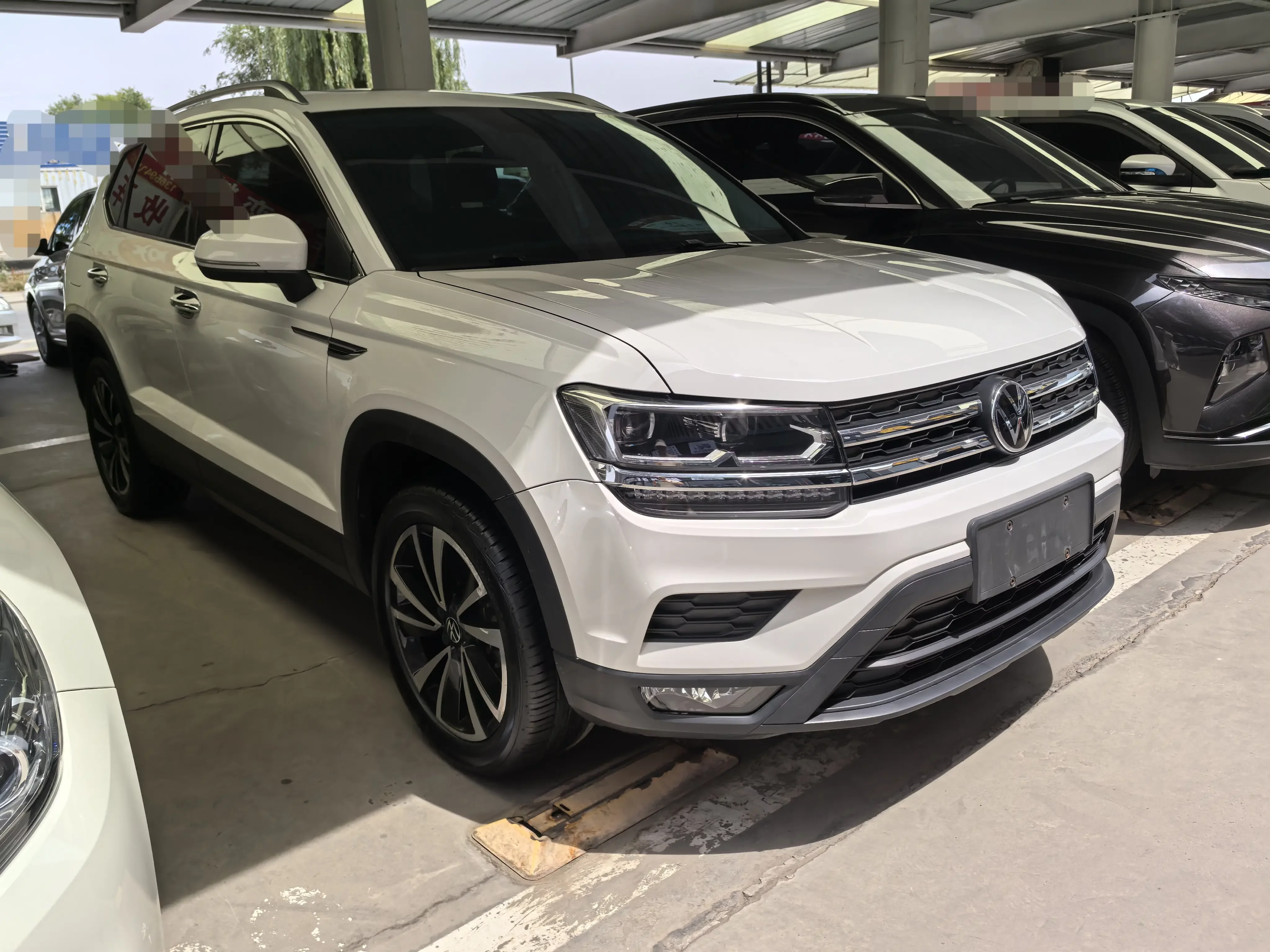 Volkswagen Tharu
