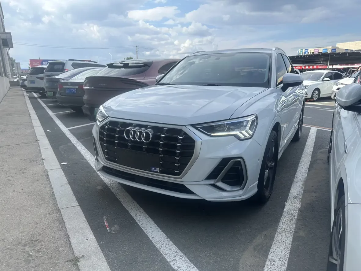 Audi Q3