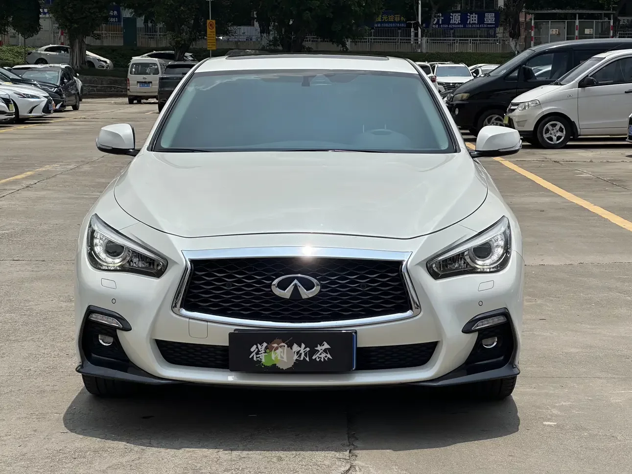 Infiniti Q50L