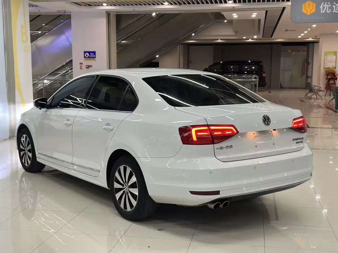 Volkswagen Sagitar