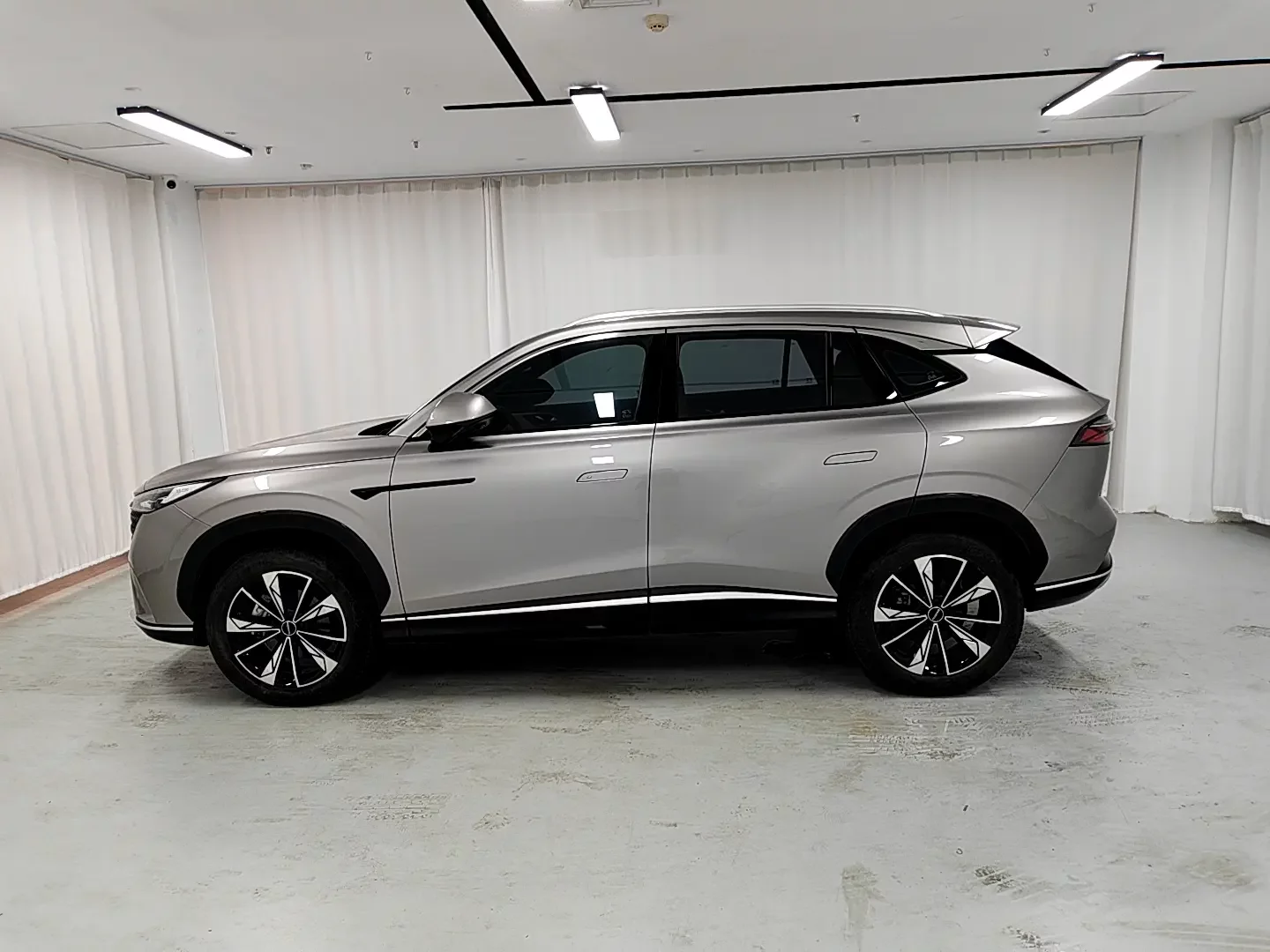 Roewe RX5