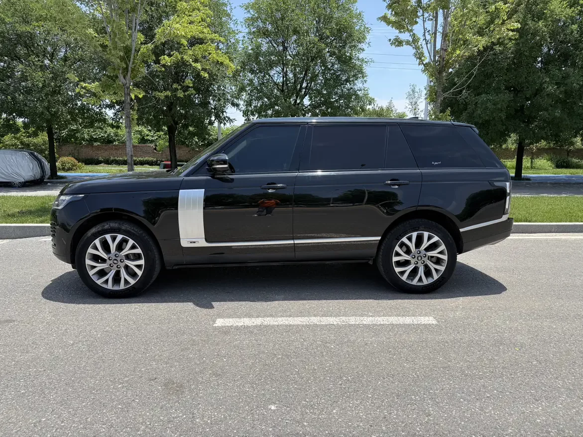 Land Rover range rover