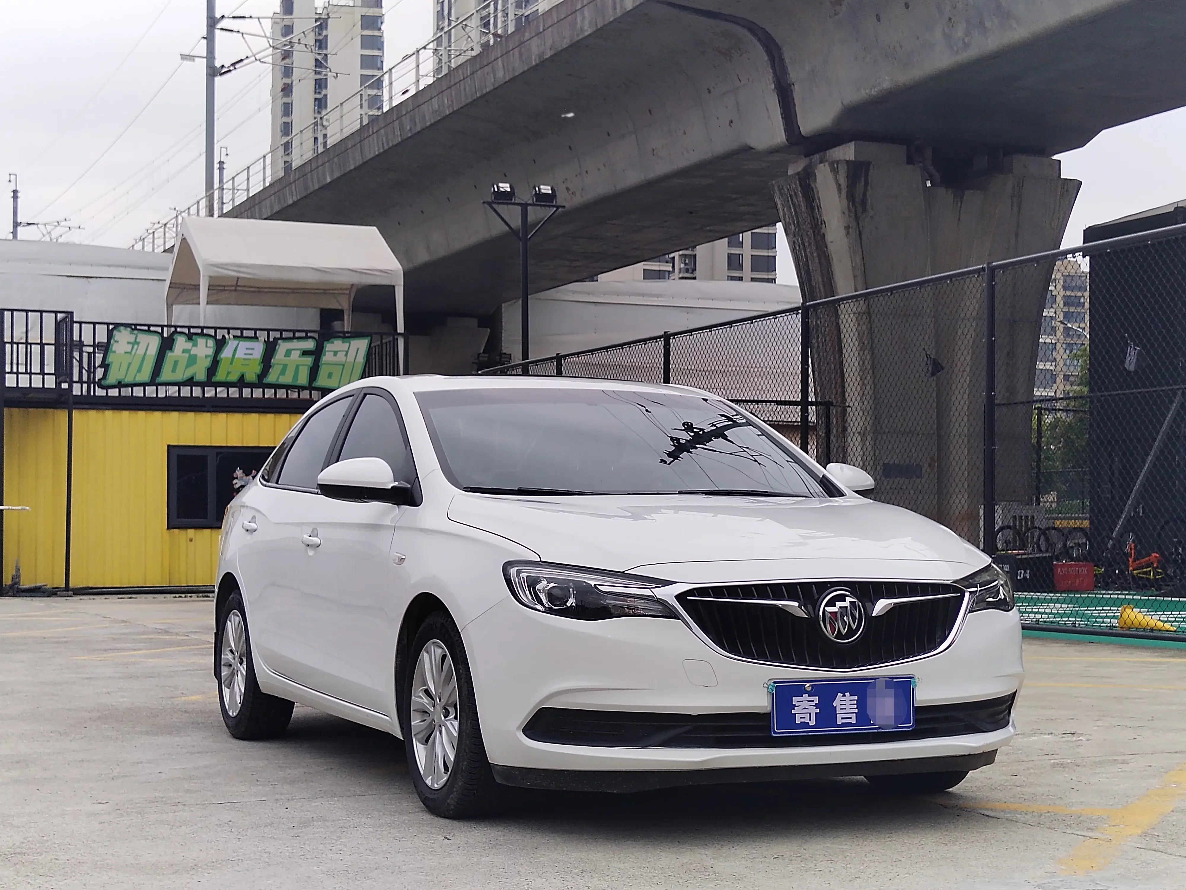 Buick Yinglang