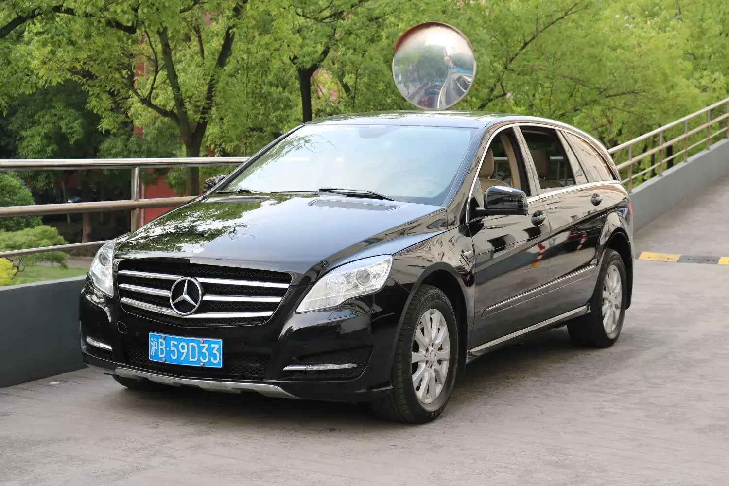 Mercedes-Benz R-Class