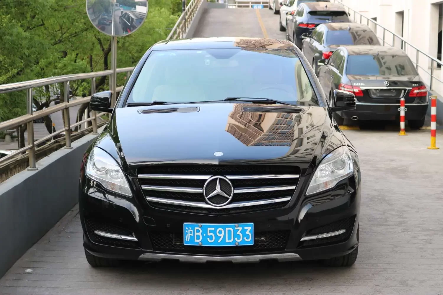 Mercedes-Benz R-Class