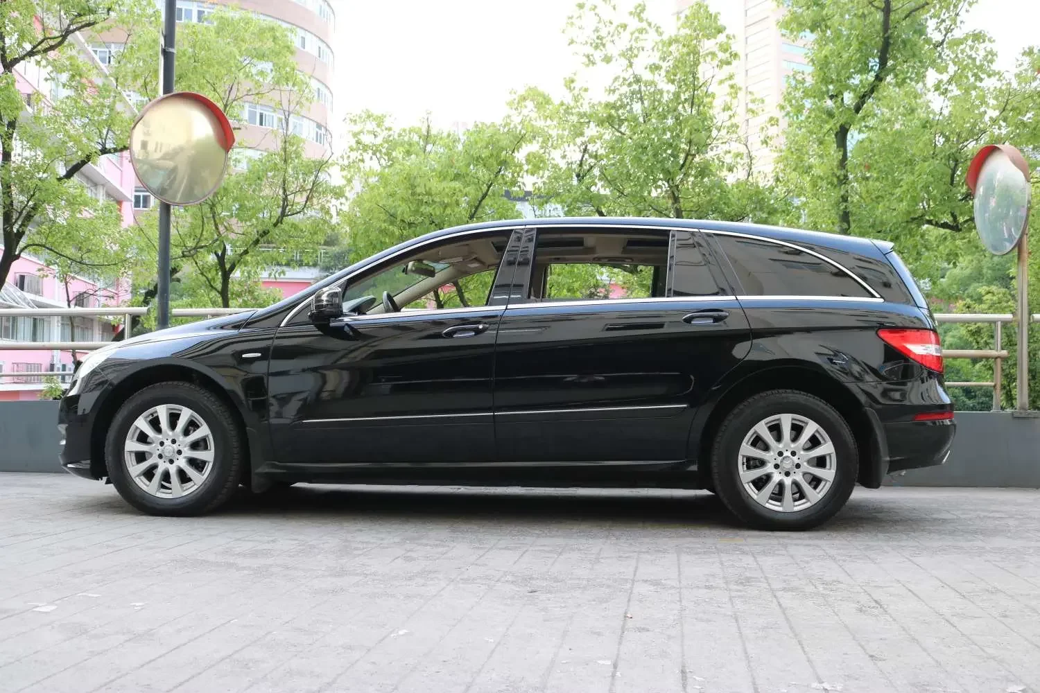 Mercedes-Benz R-Class