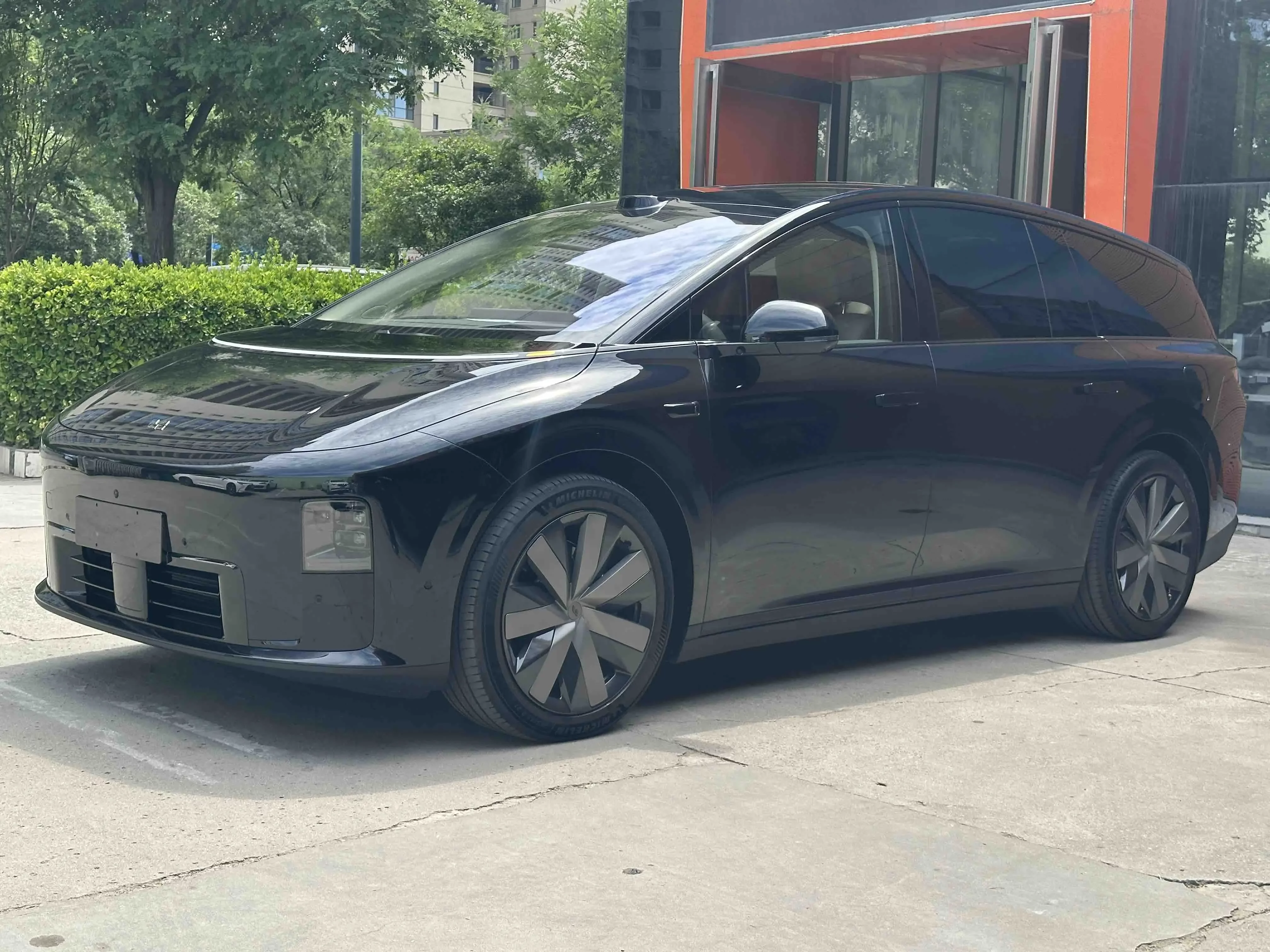 Li Ideal i8