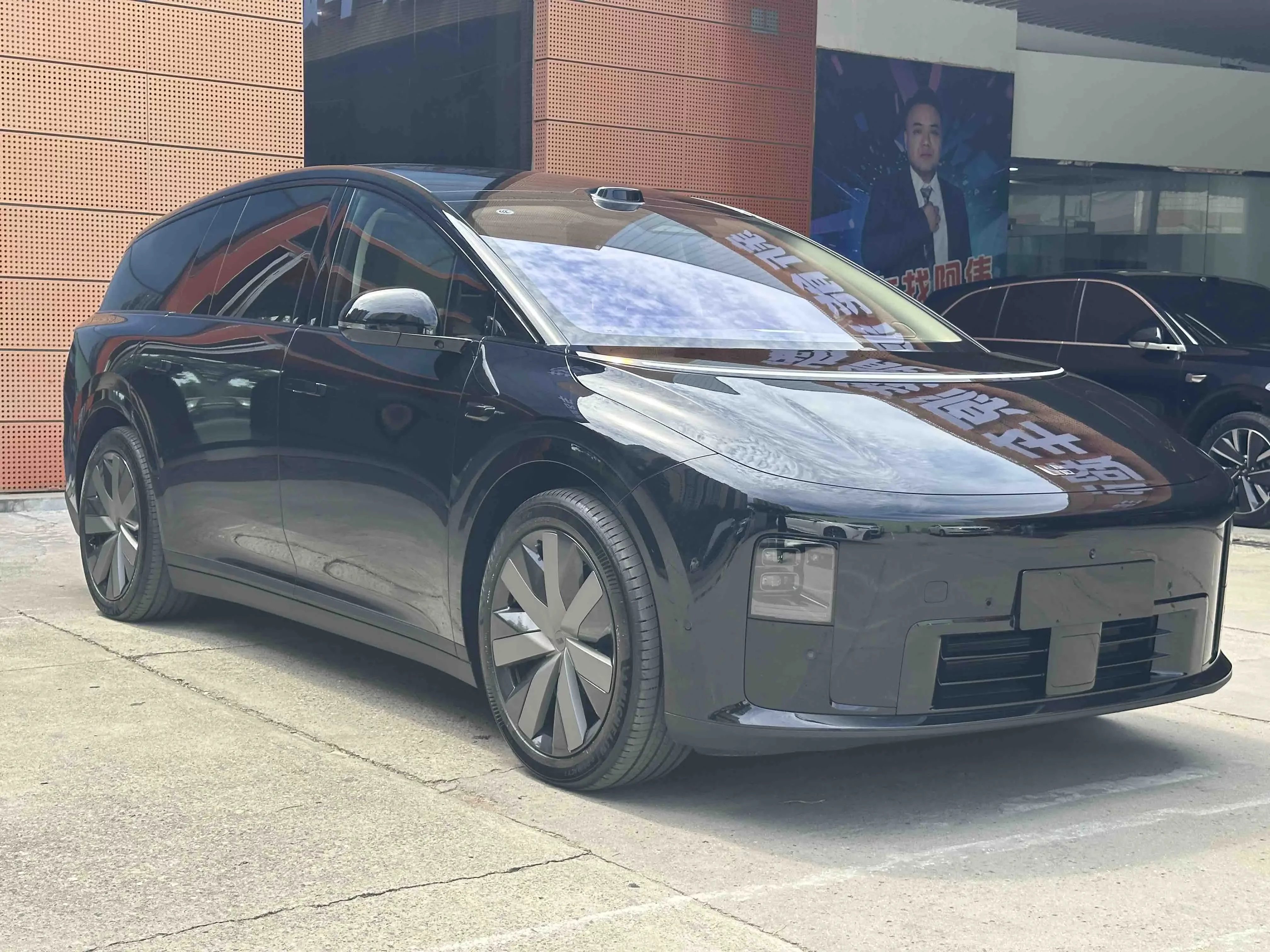 Li Ideal i8