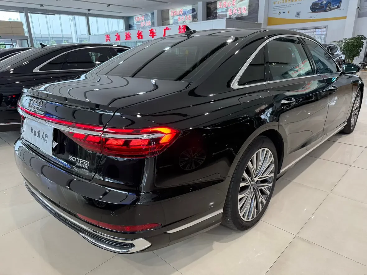 Audi A8