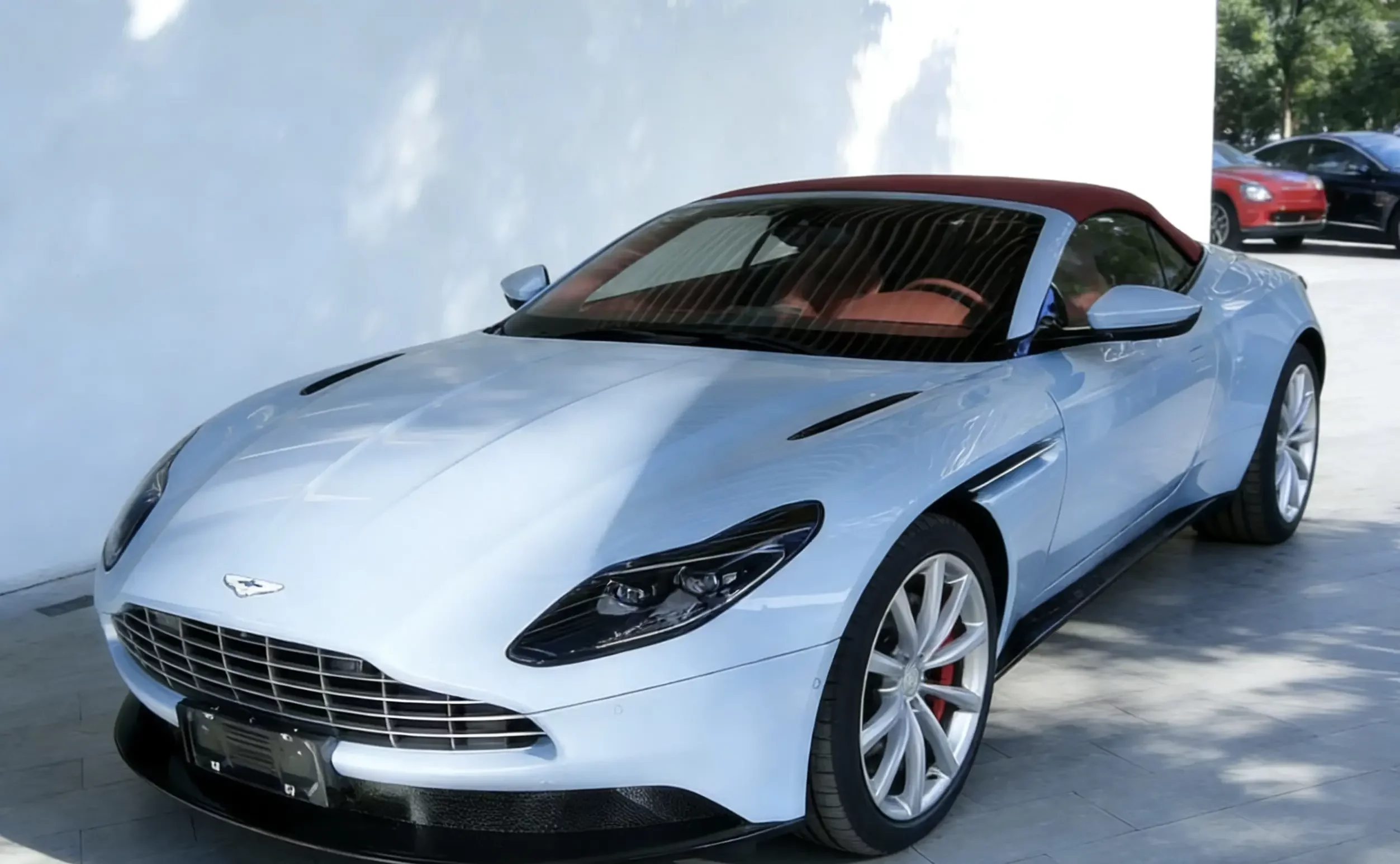 Aston Martin DB11
