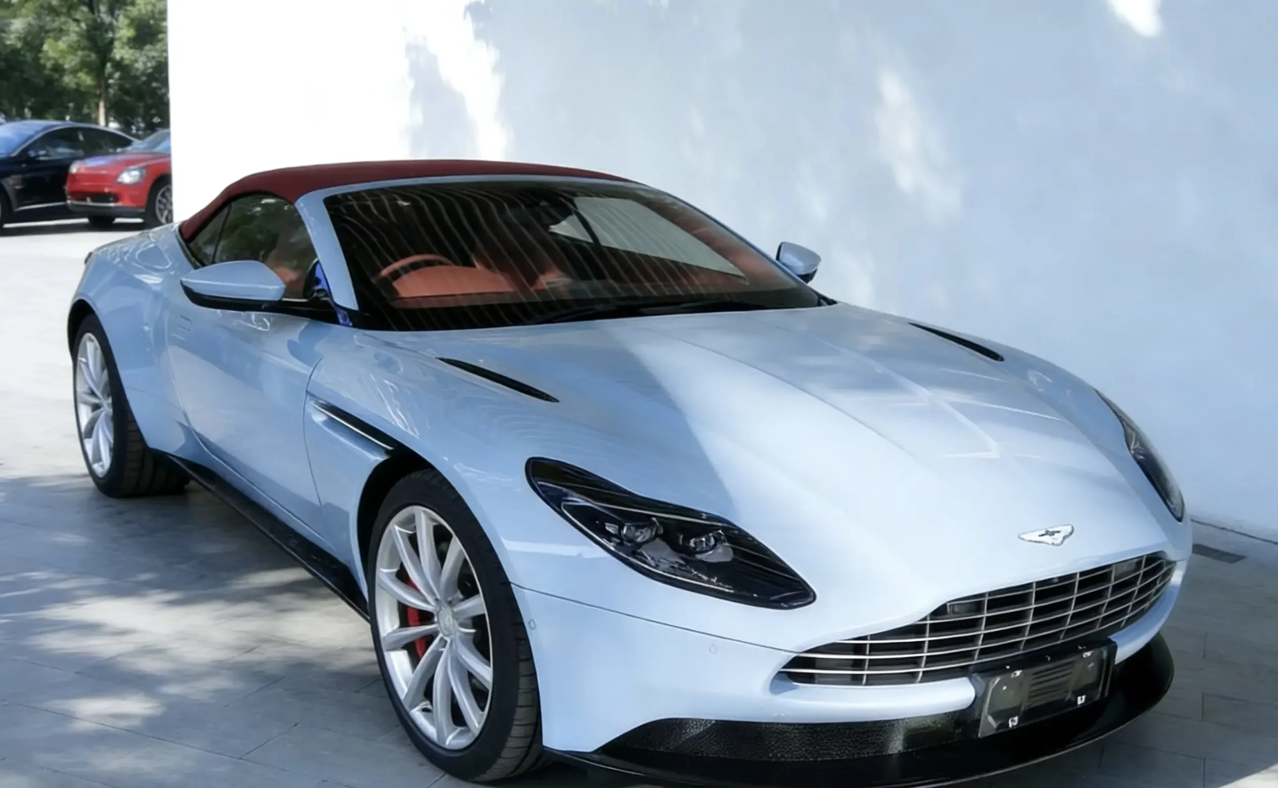 Aston Martin DB11