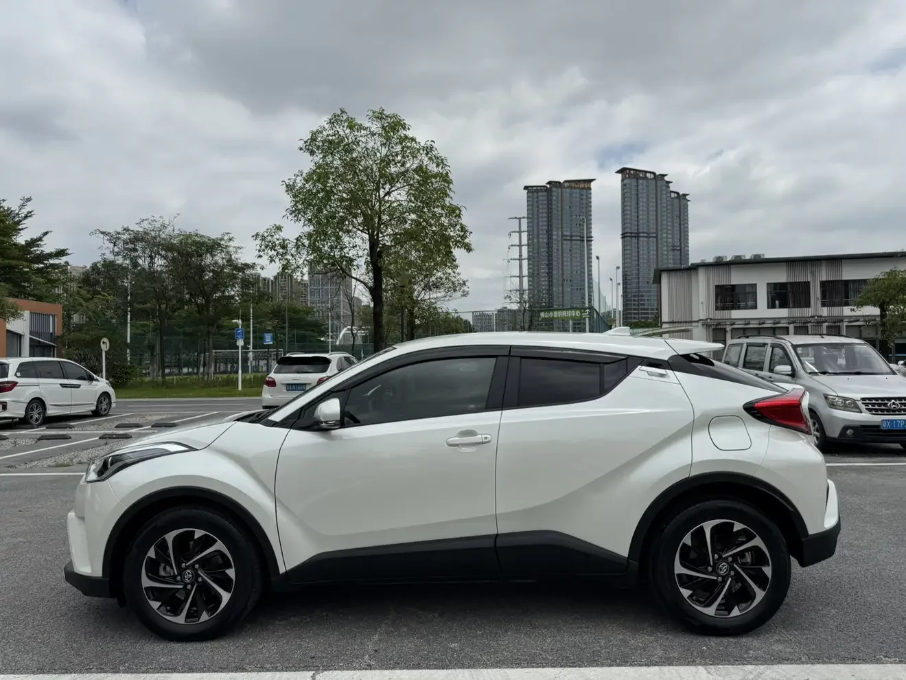 Toyota C-HR Hybrid