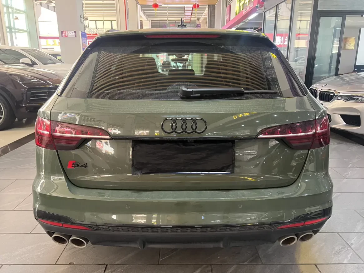 Audi S4