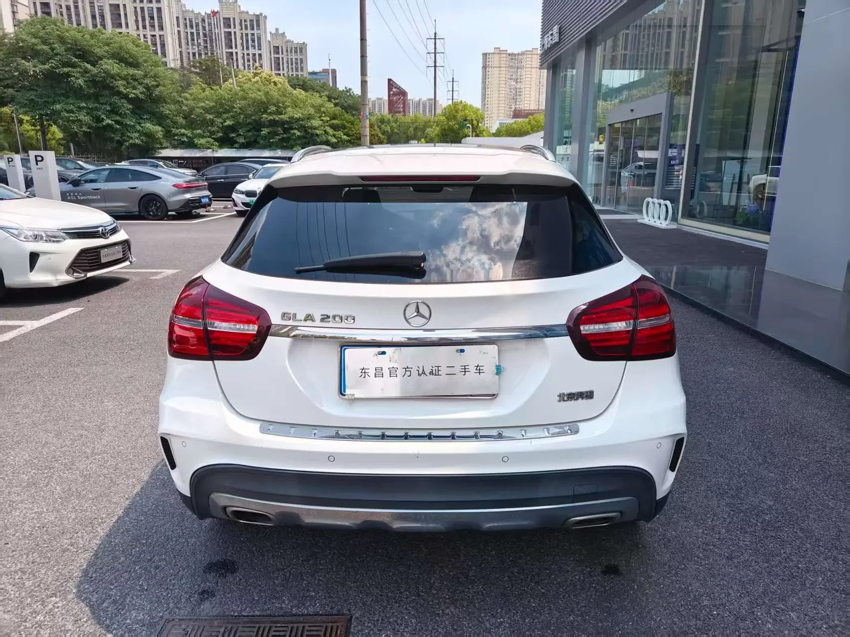 Mercedes-Benz GLA