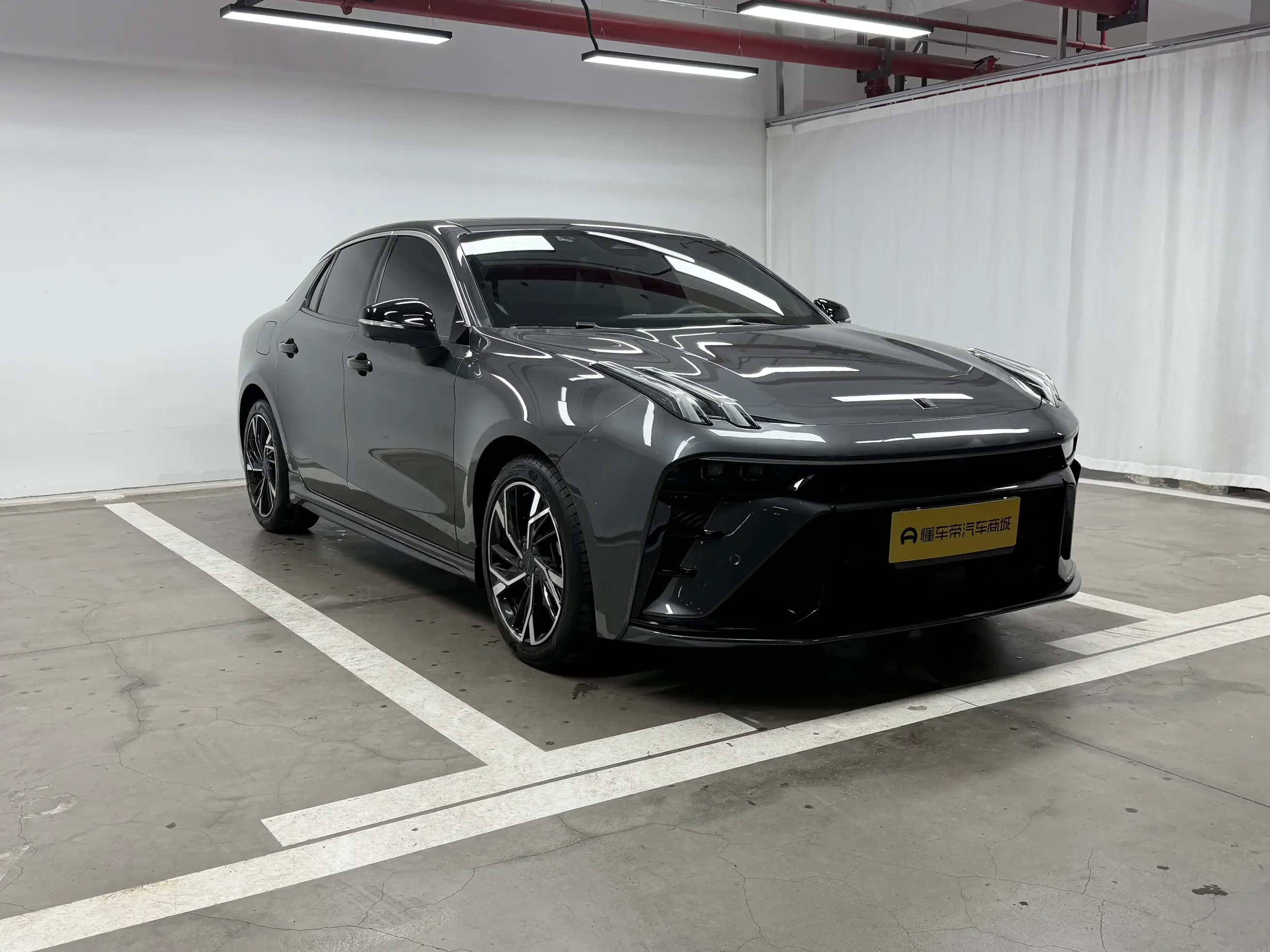 Lynk & Co 03