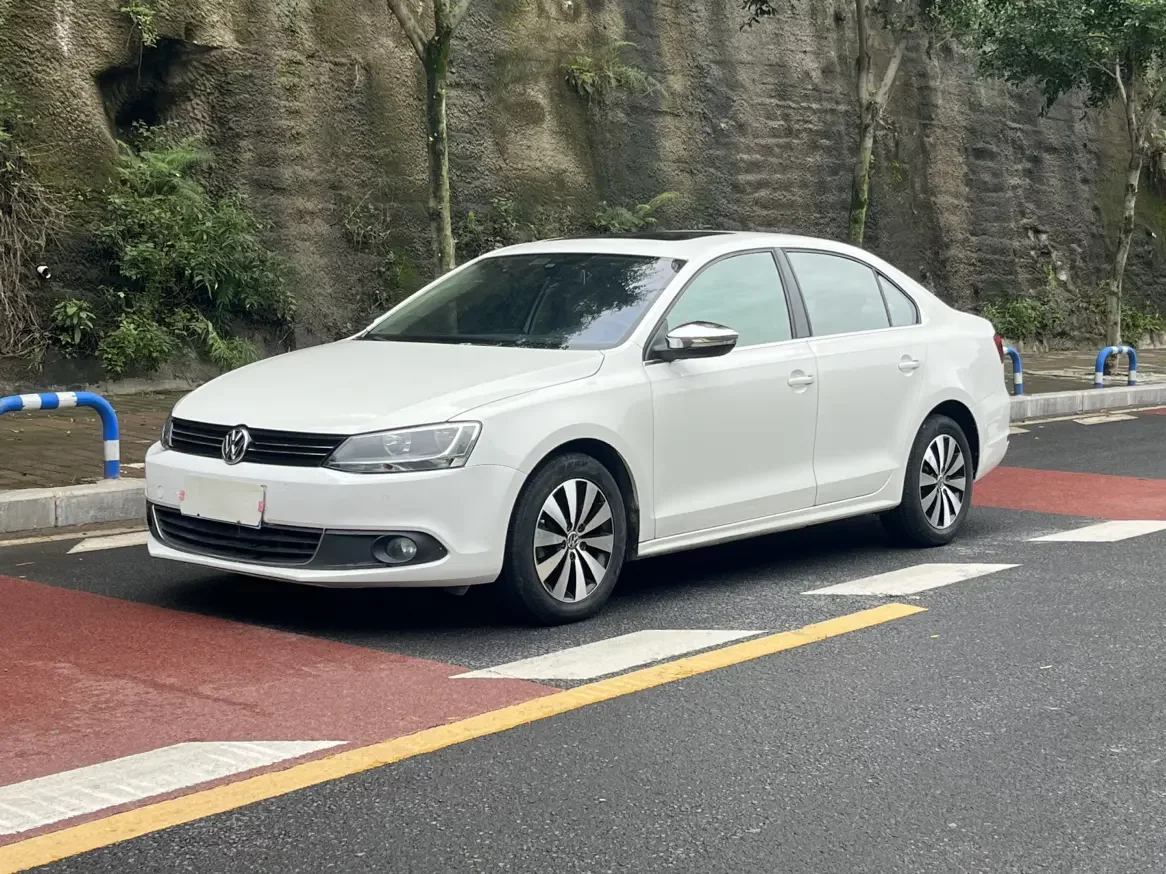 Volkswagen Sagitar