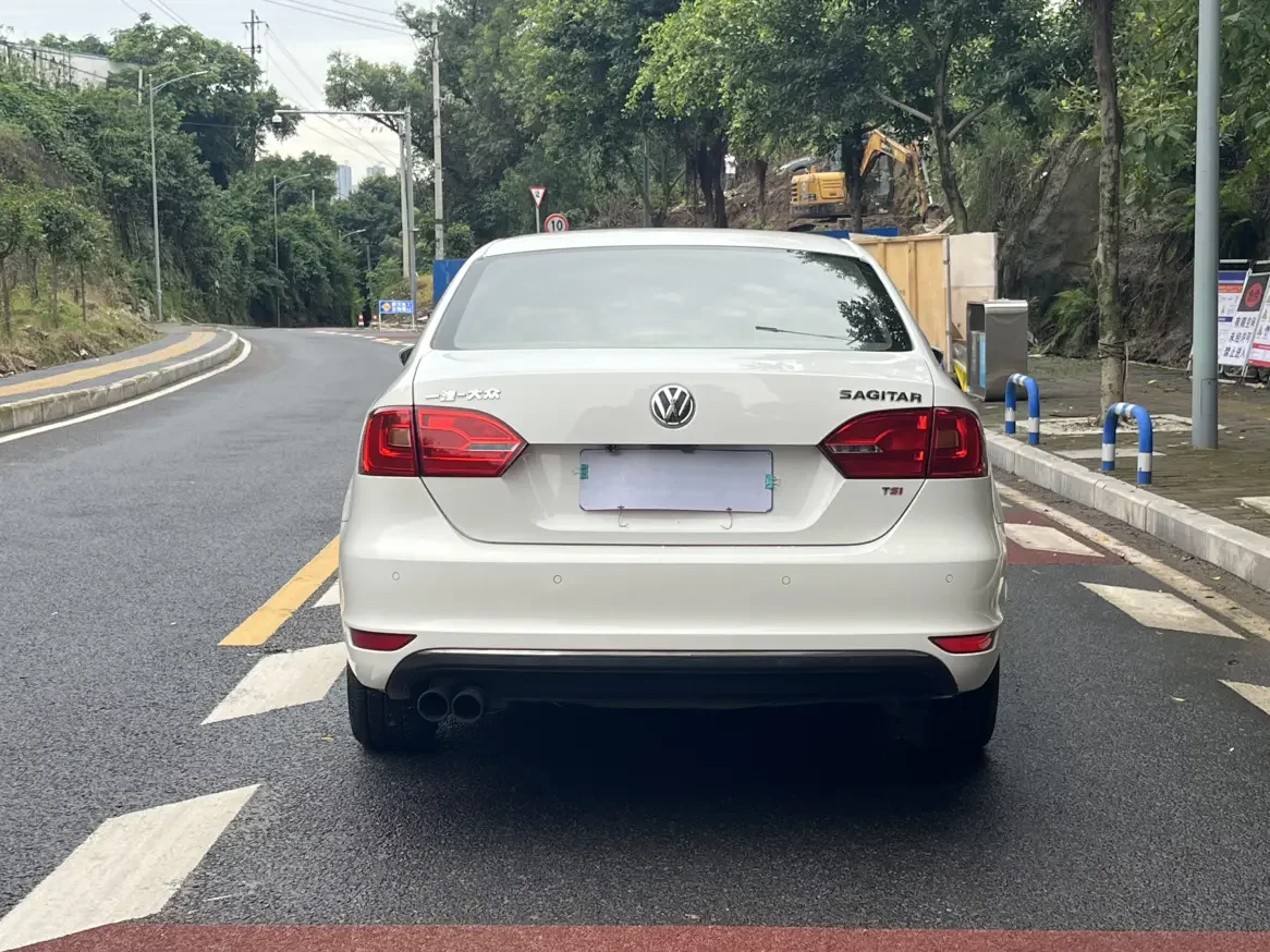 Volkswagen Sagitar