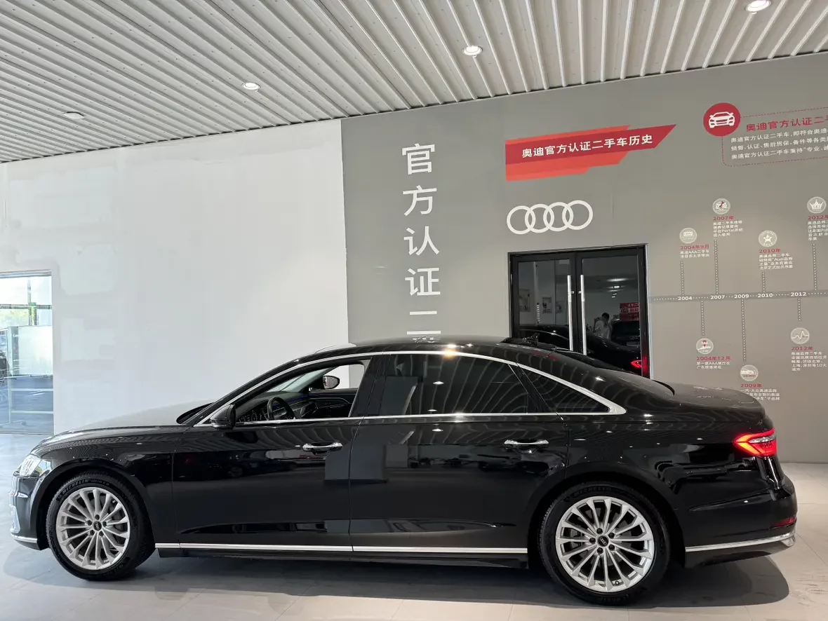 Audi A8