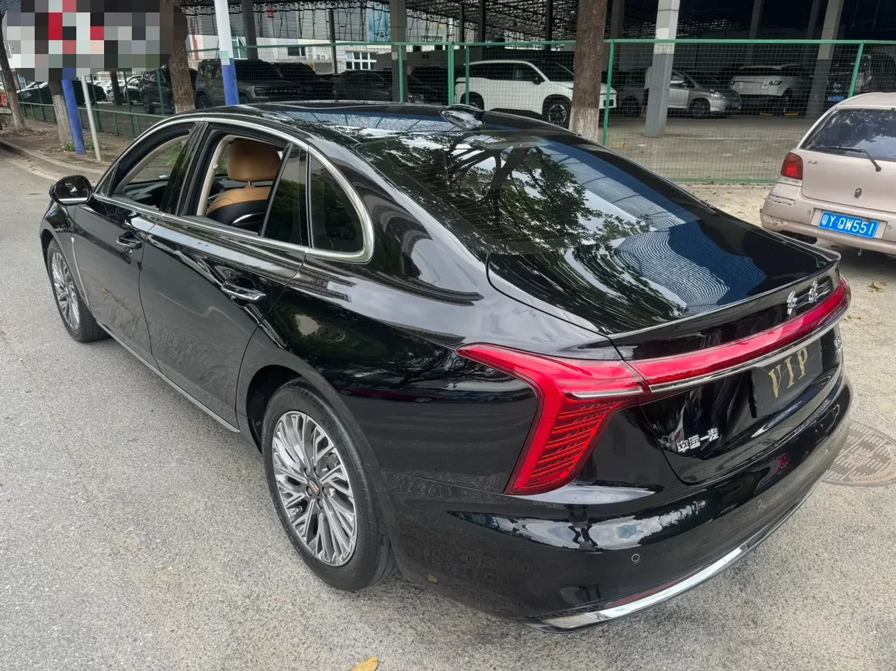 Hongqi H5