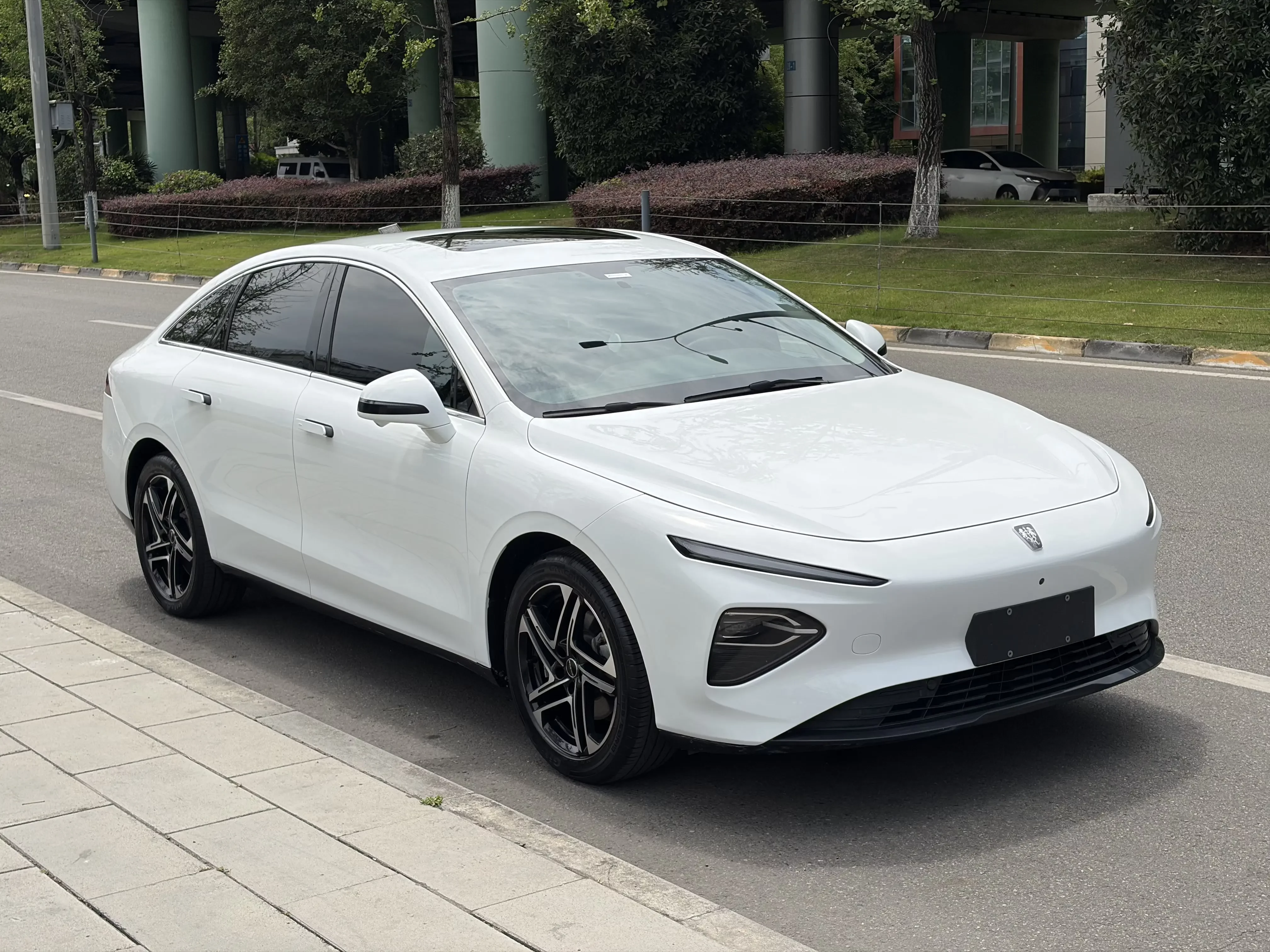 Roewe D7 EV