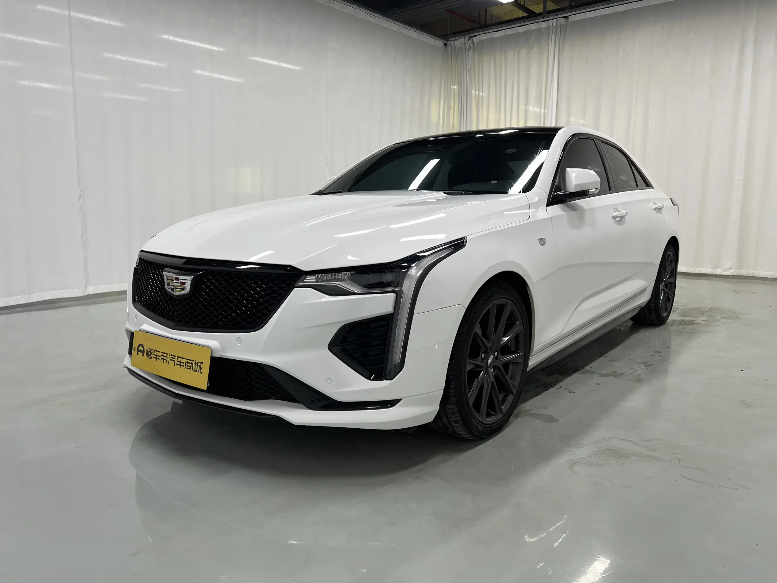 Cadillac CT4