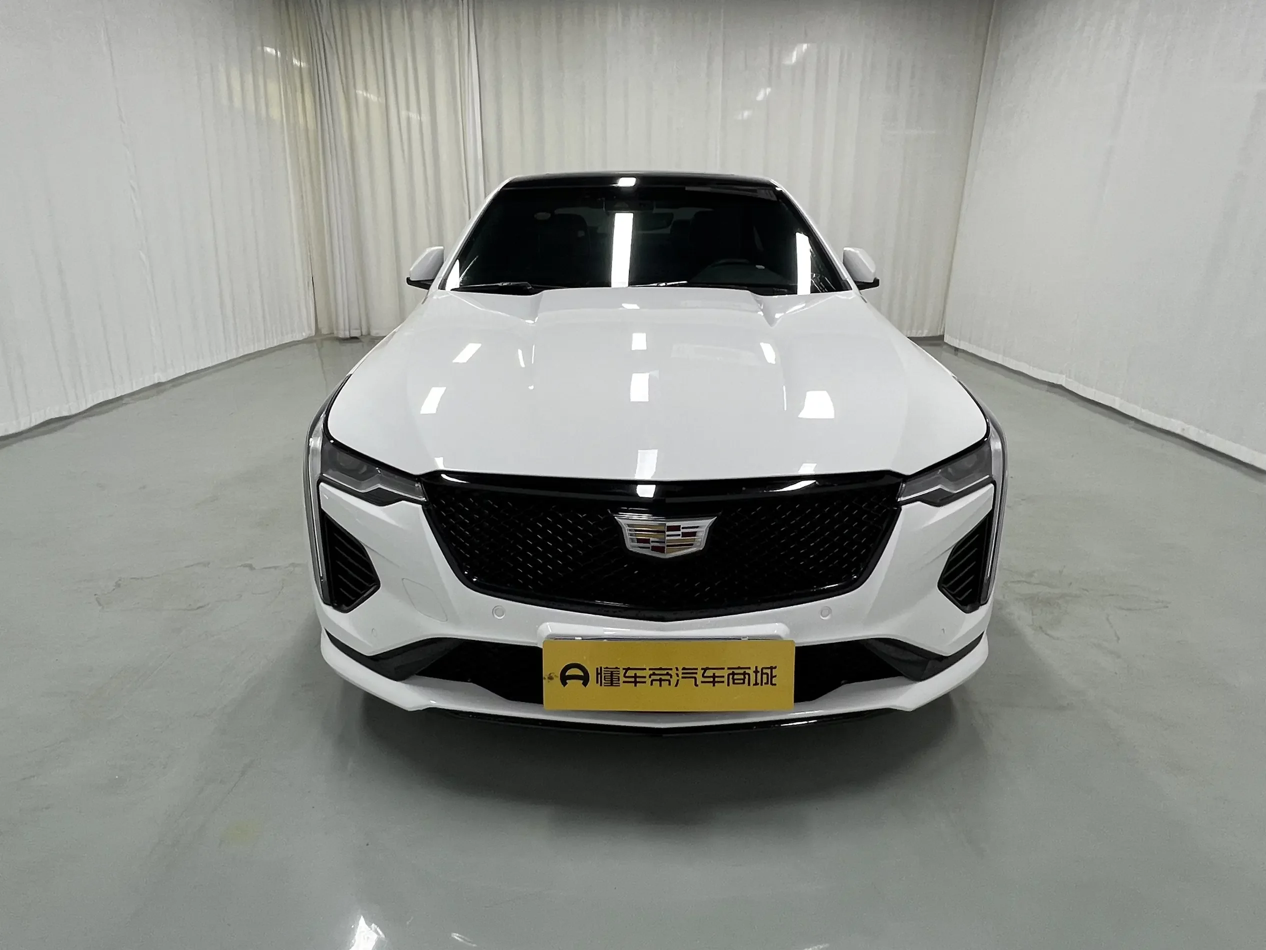 Cadillac CT4
