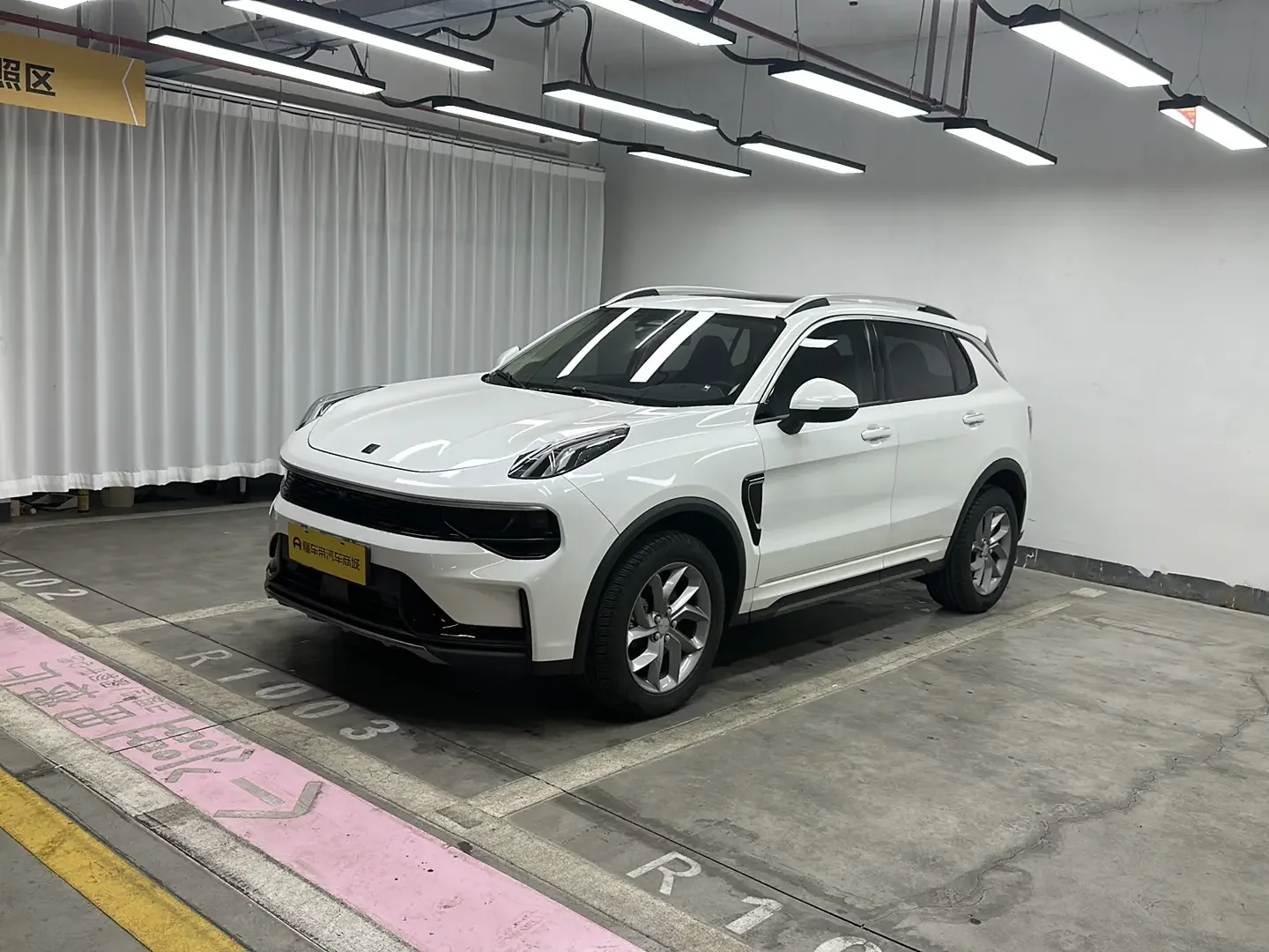 Lynk & Co 01