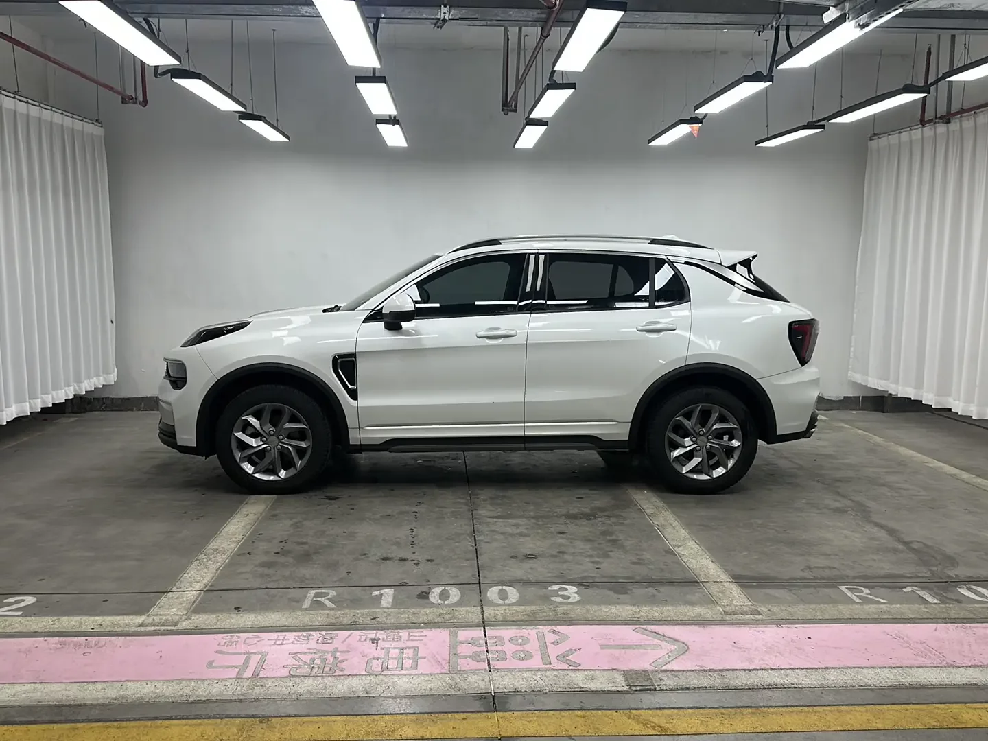 Lynk & Co 01