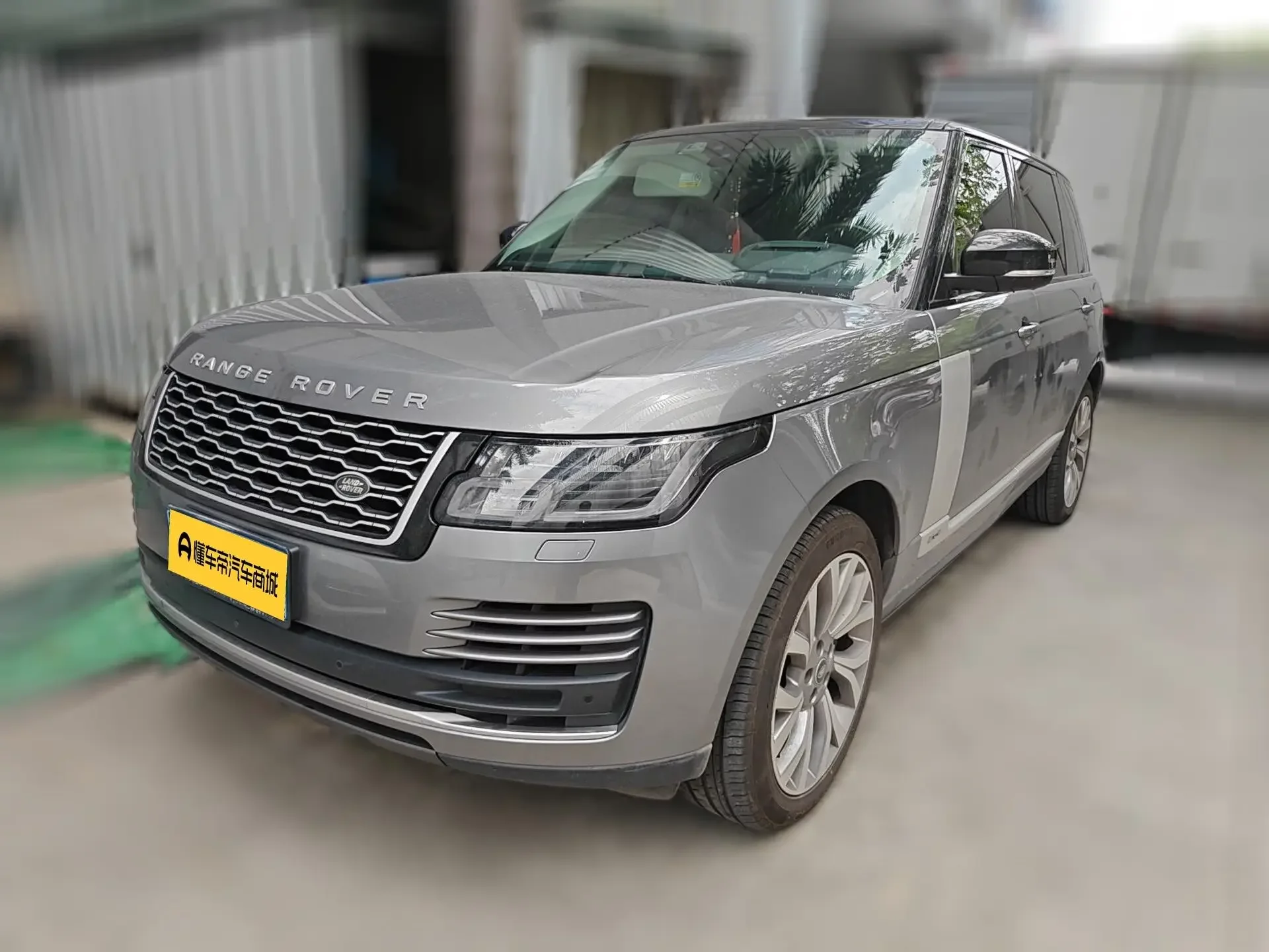 Land Rover range rover