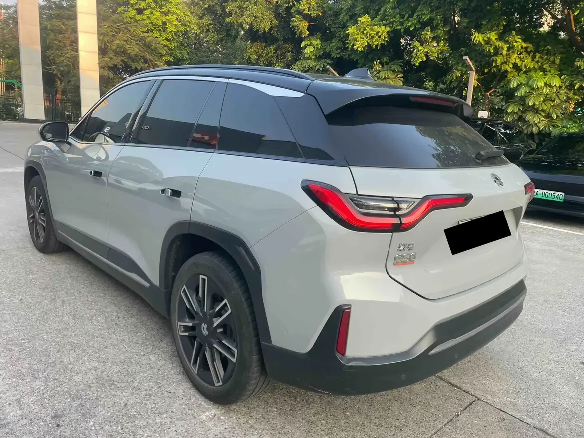 NIO ES6