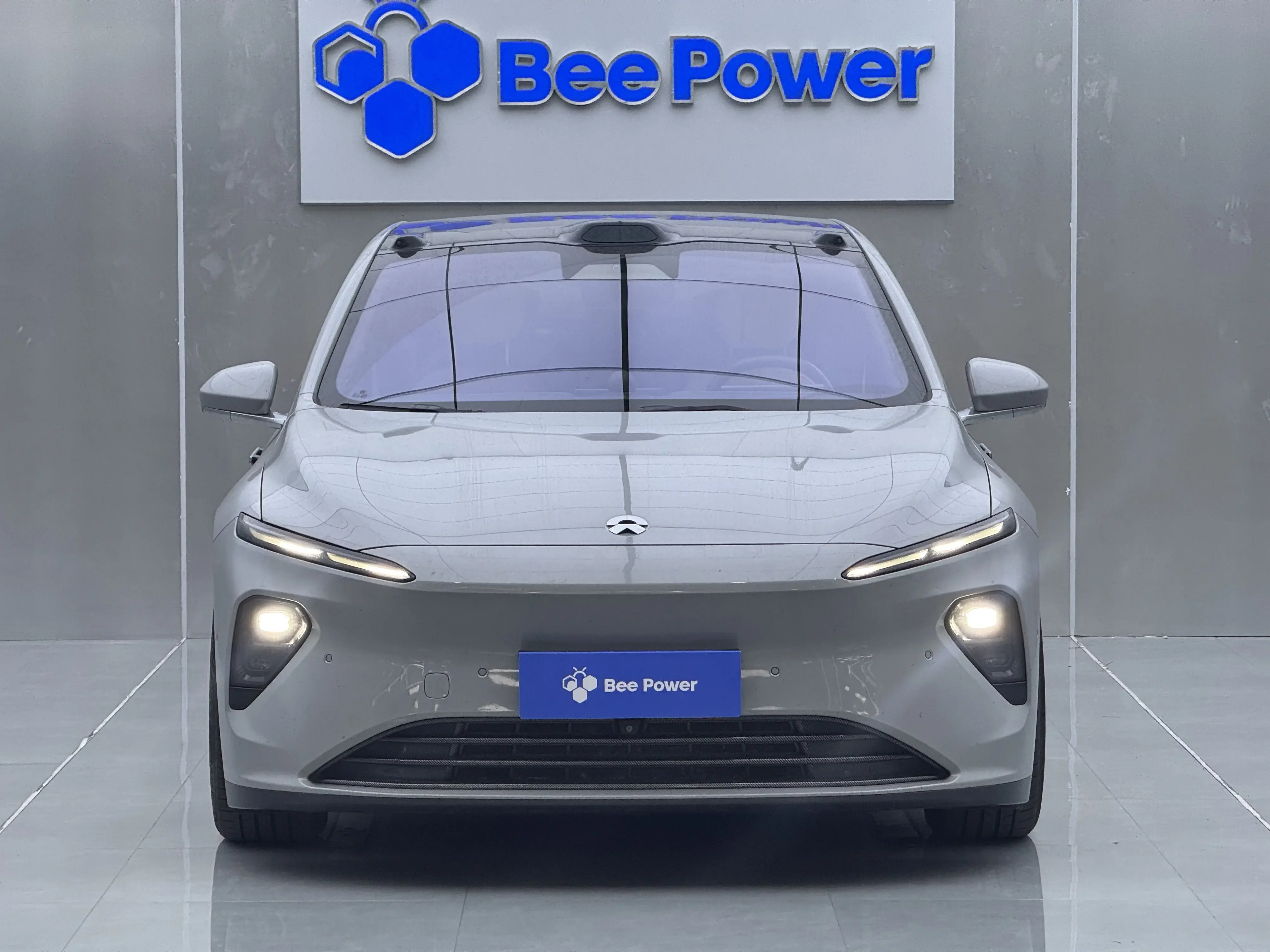 NIO ET7