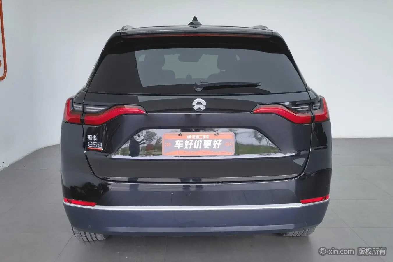 NIO ES8