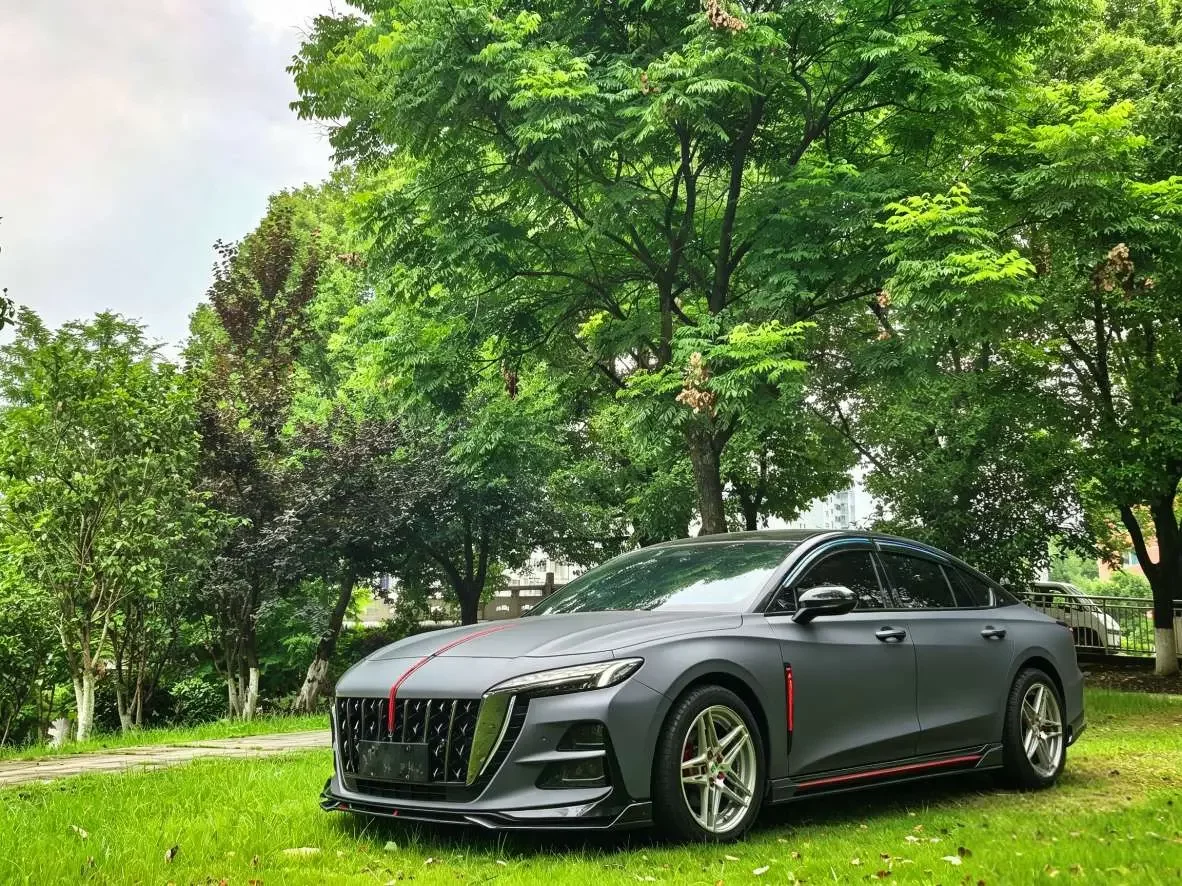 Hongqi H6
