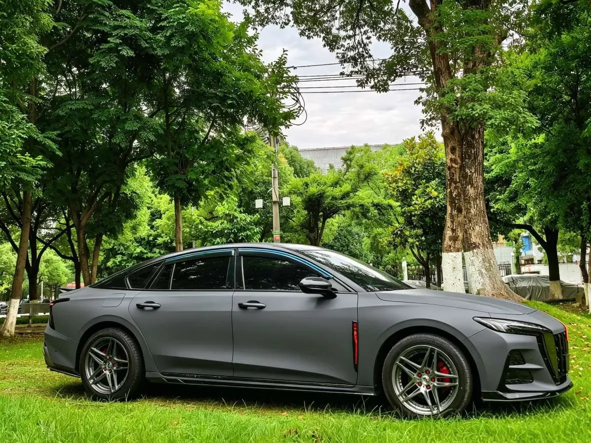 Hongqi H6