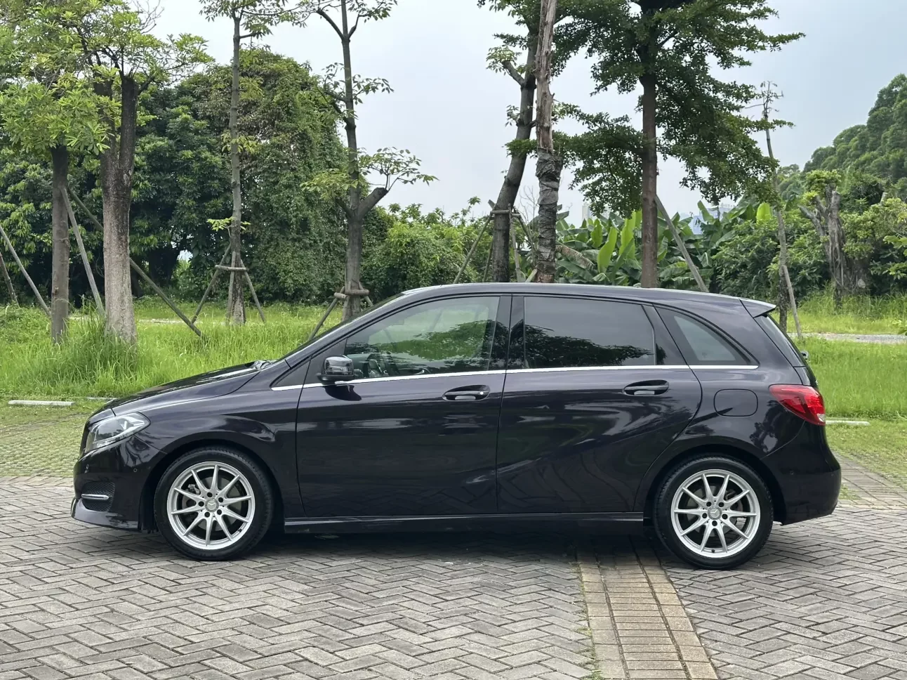 Mercedes-Benz B Class