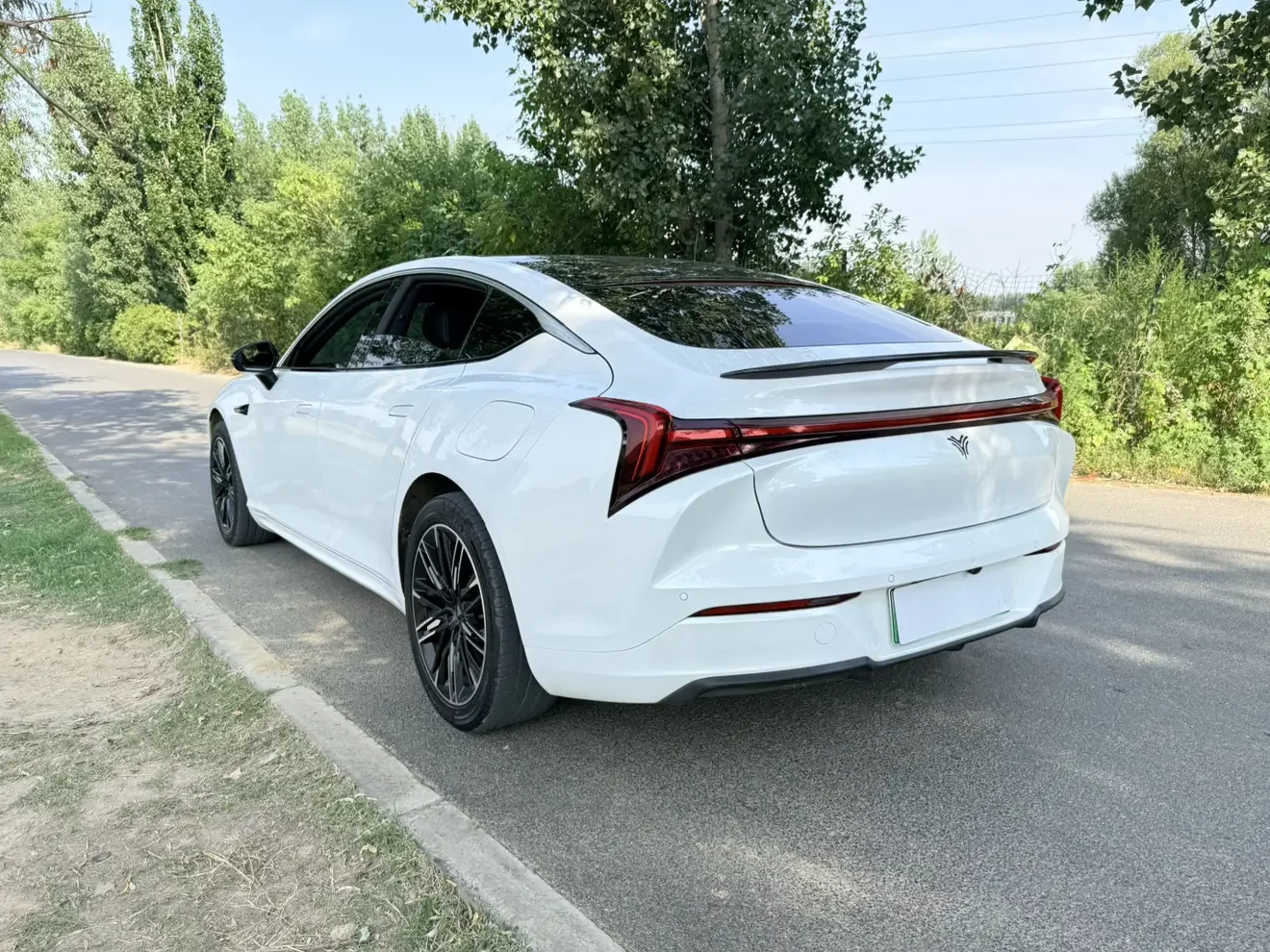 NETA Nezha S