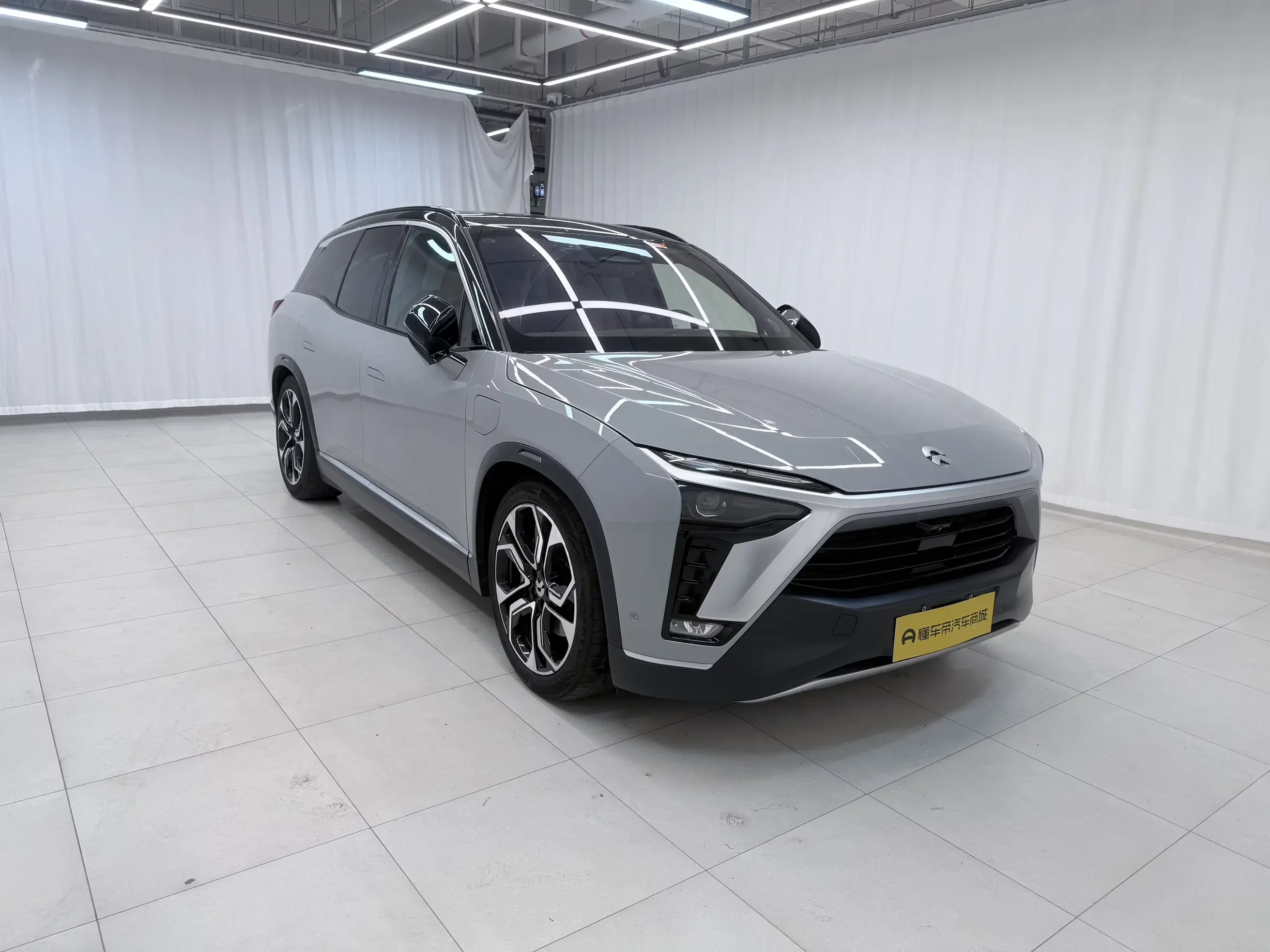 NIO ES8