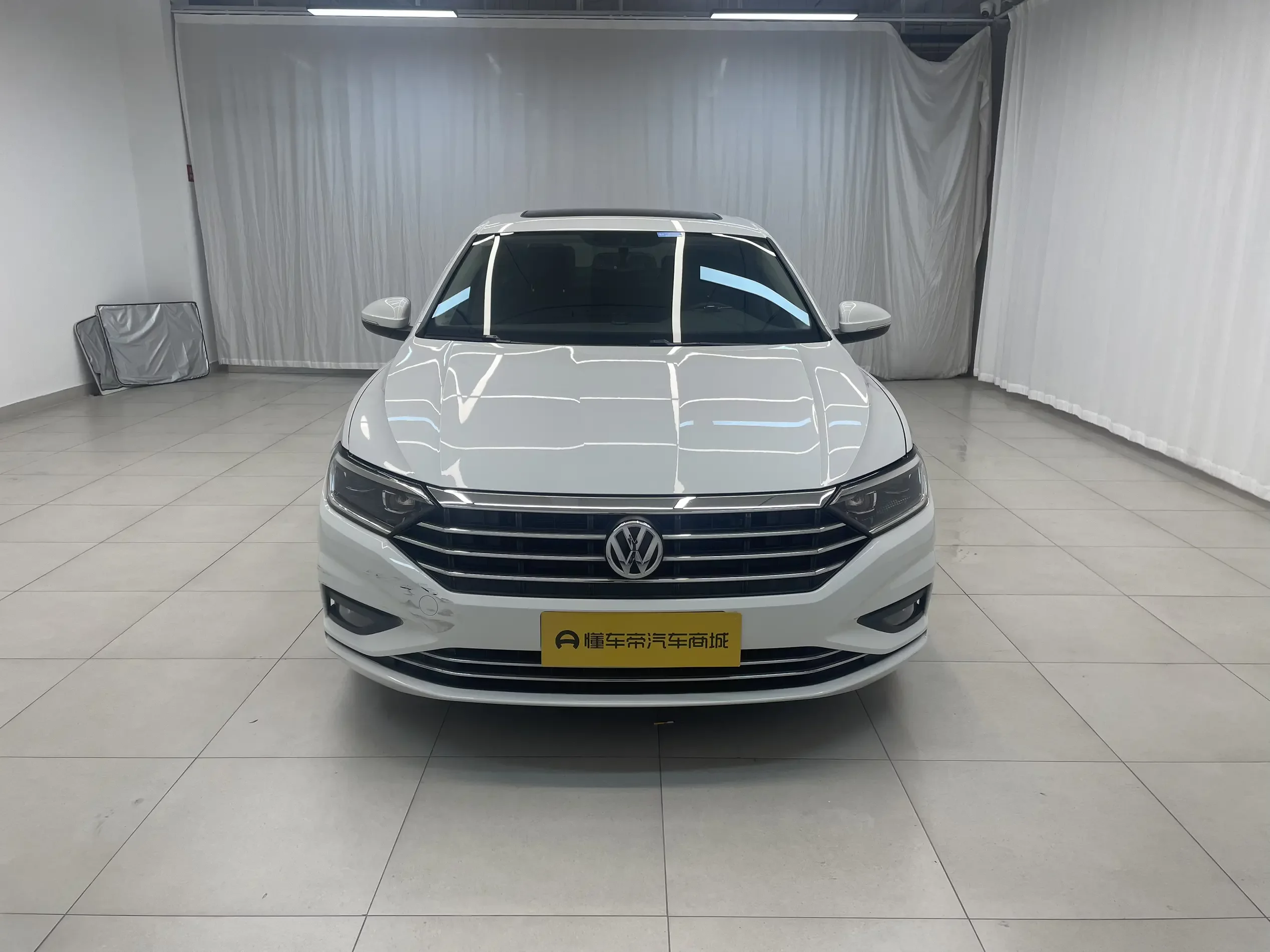 Volkswagen Sagitar