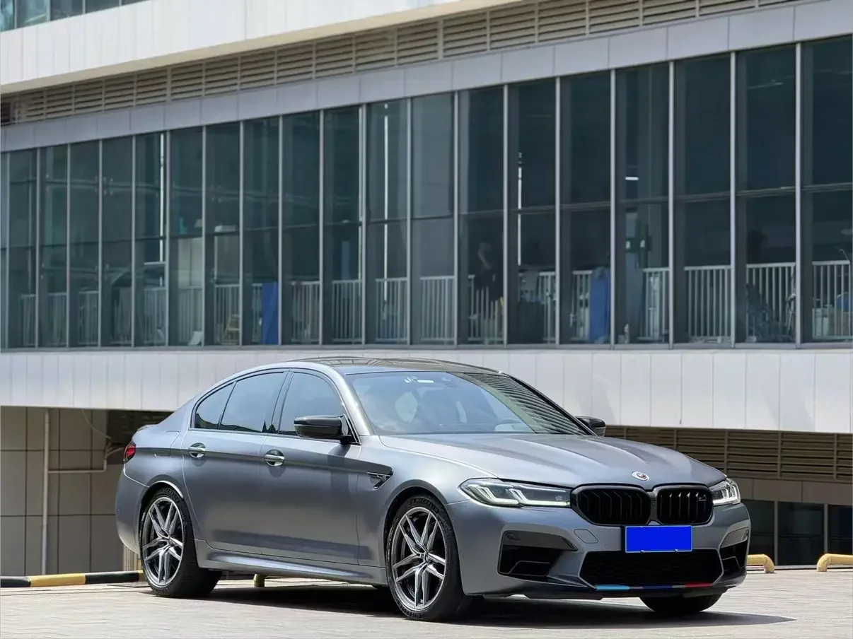 BMW M5